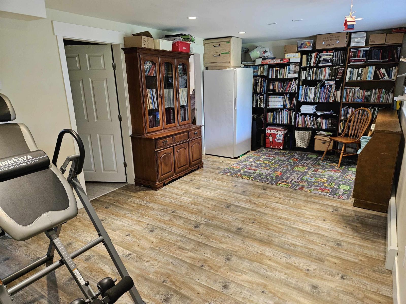10223 124 Street Property Photo 38
