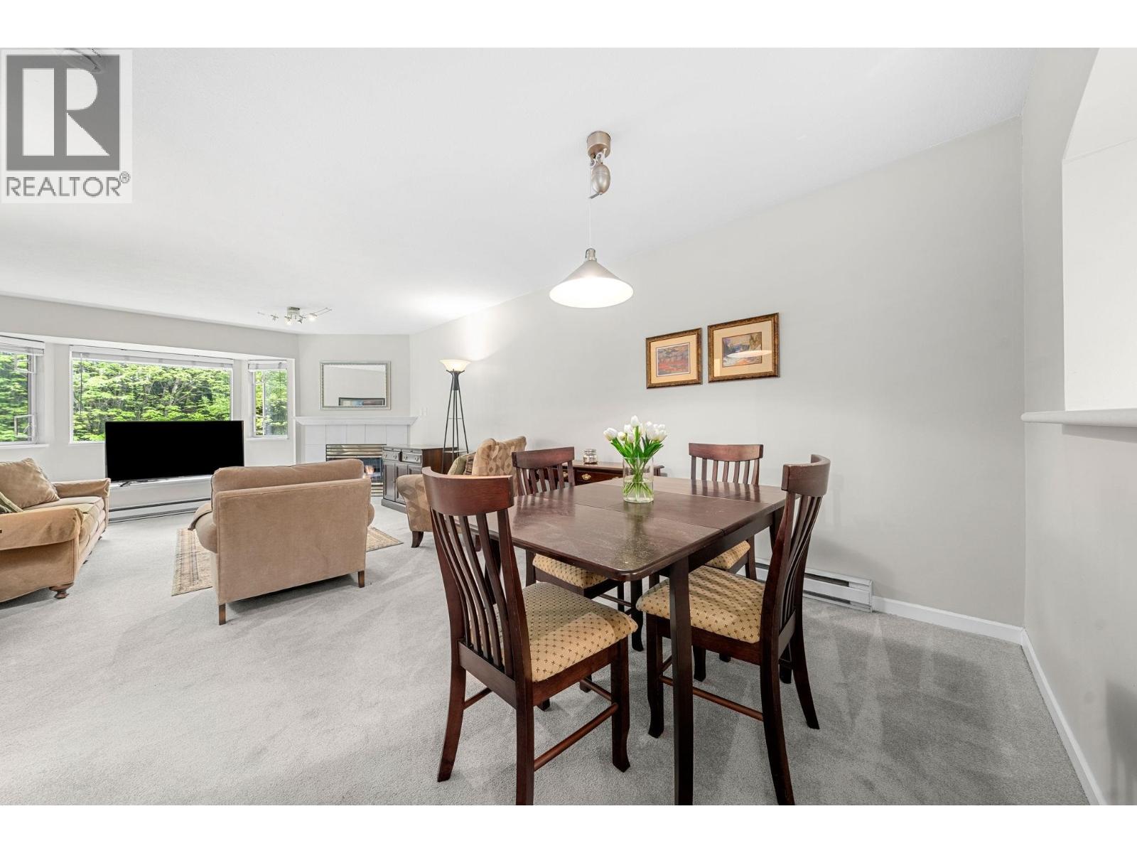 409 3738 Norfolk Street Property Photo 11