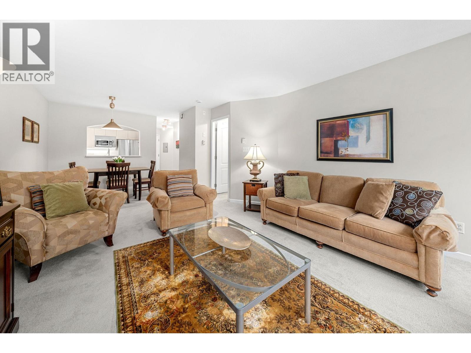 409 3738 Norfolk Street Property Photo 13