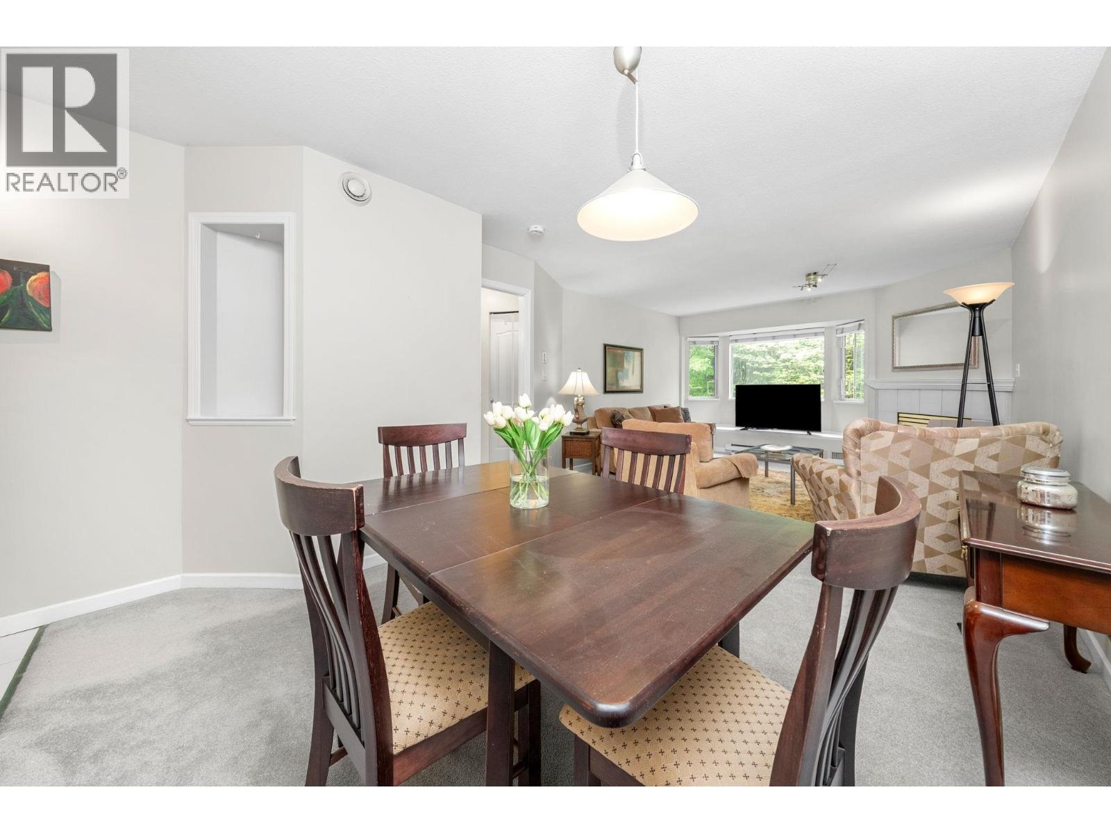 409 3738 Norfolk Street Property Photo 14
