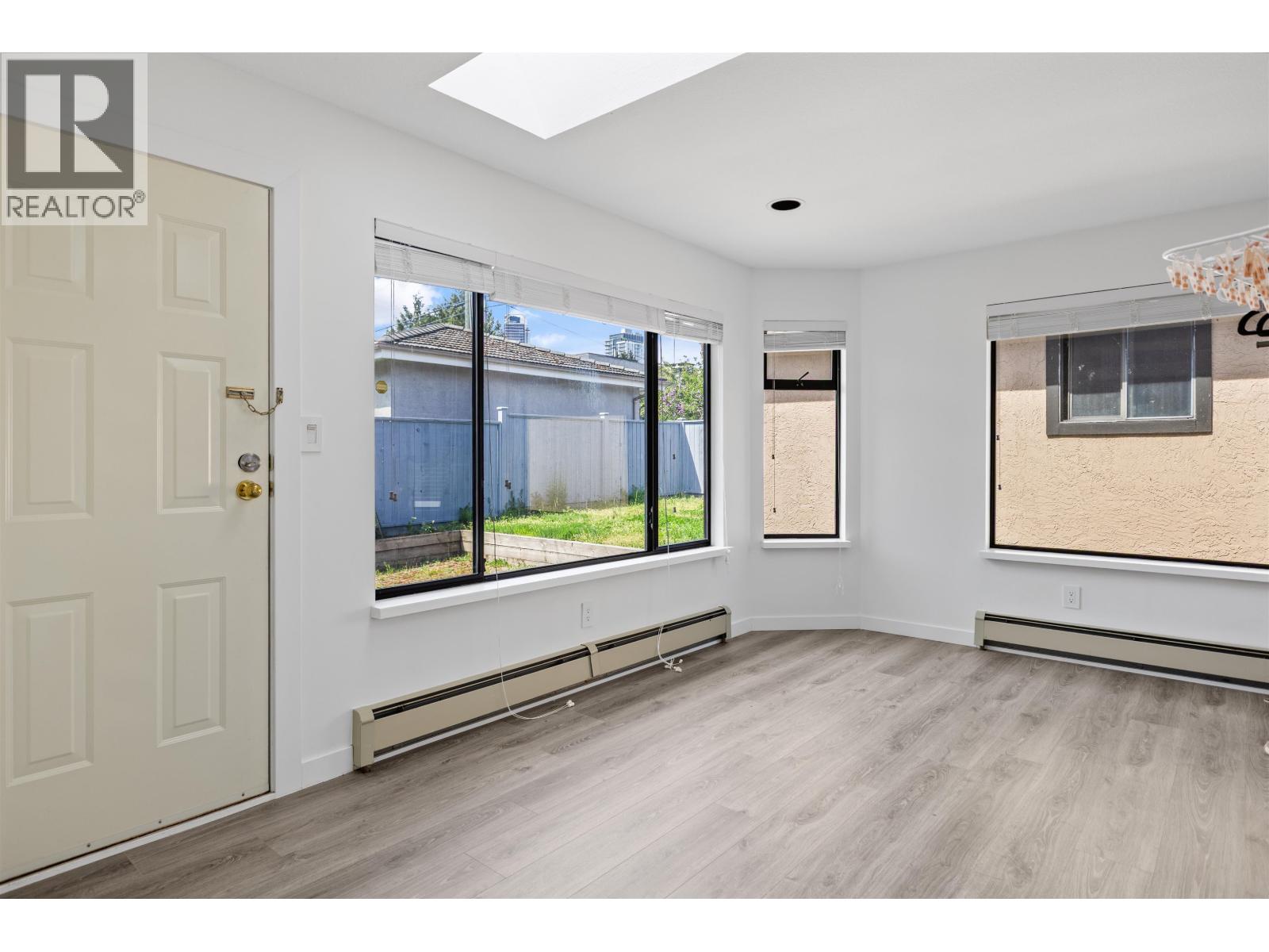 189 W 46th Avenue Property Photo 14