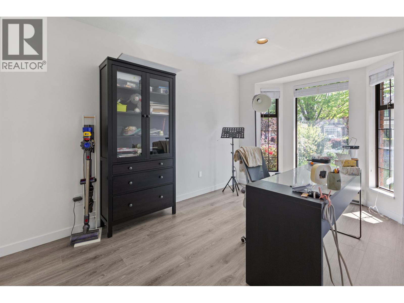 189 W 46th Avenue Property Photo 15