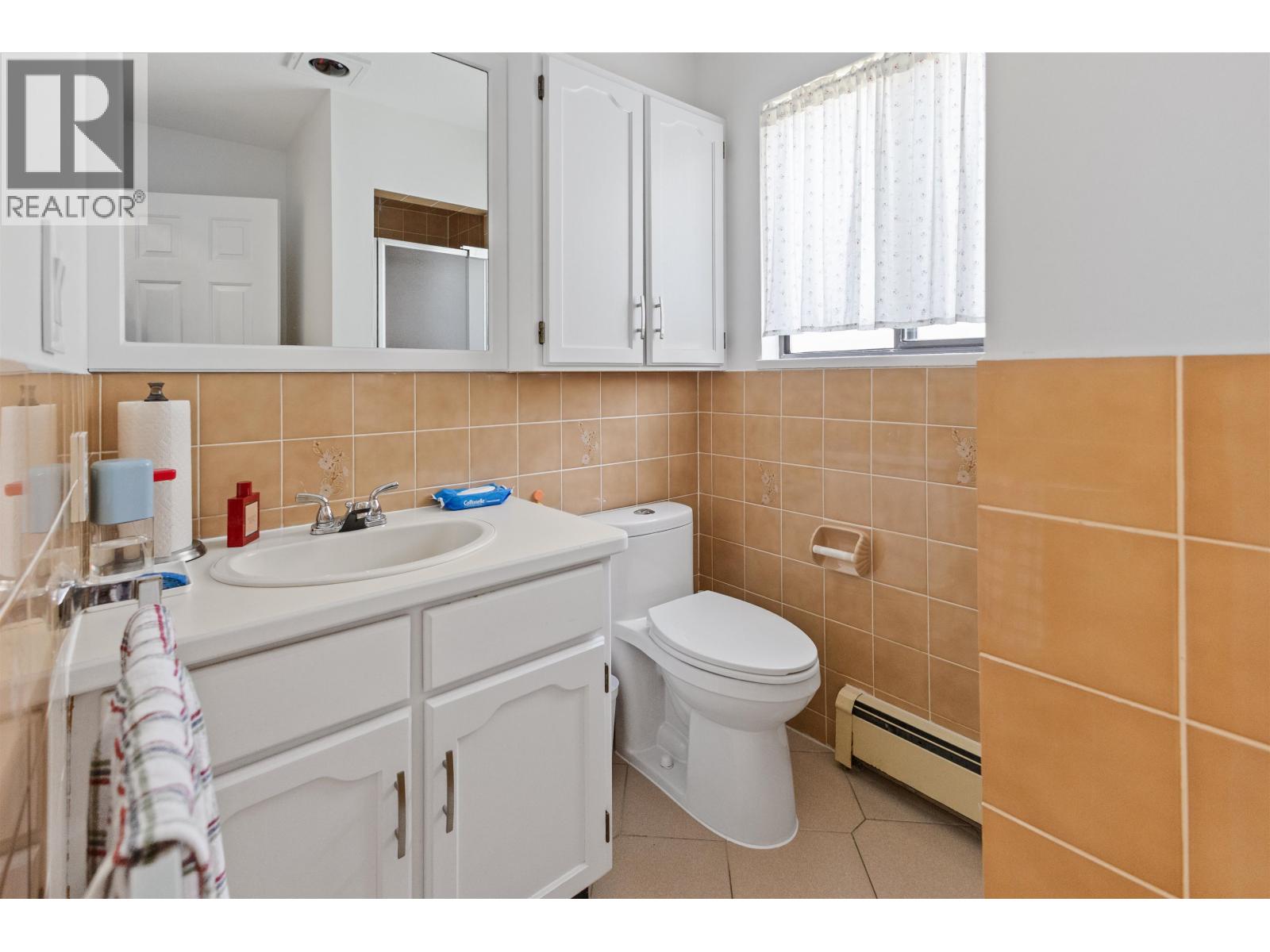 189 W 46th Avenue Property Photo 17