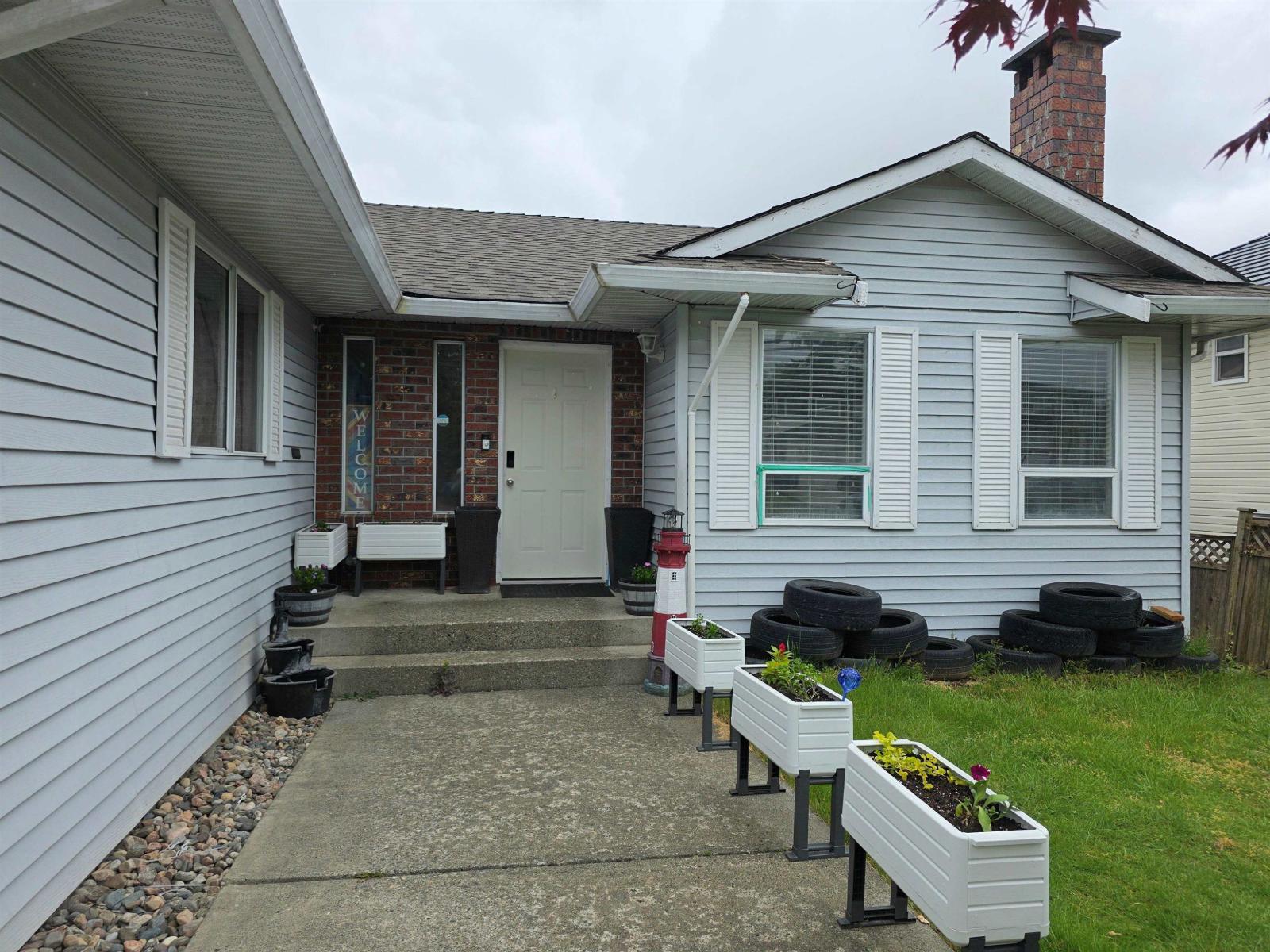 32575 Peardonville Road Property Photo 3