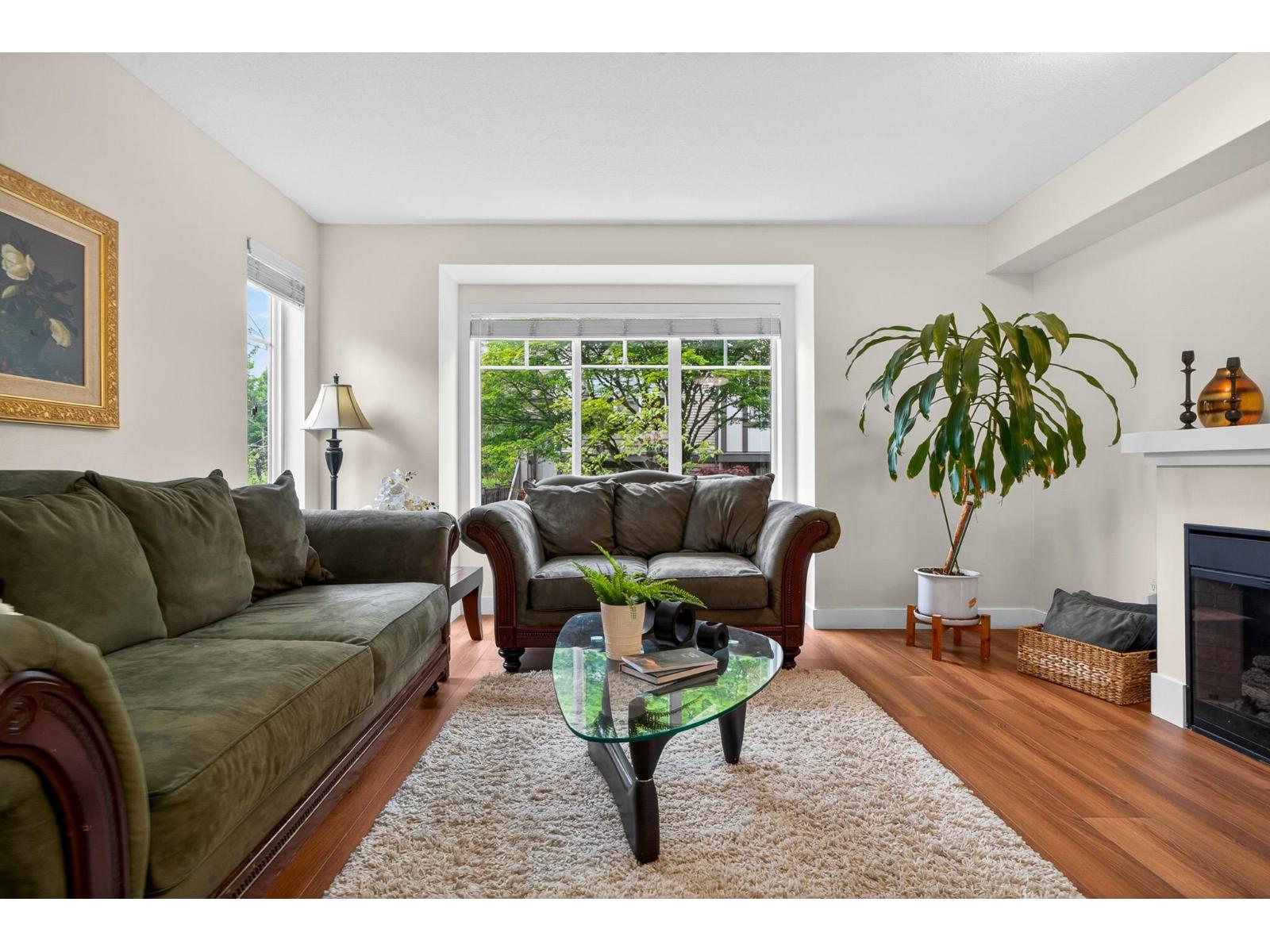 18 20038 70 Avenue Property Photo 2