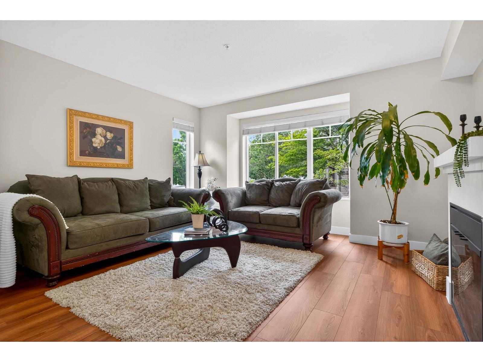18 20038 70 Avenue Property Photo 3
