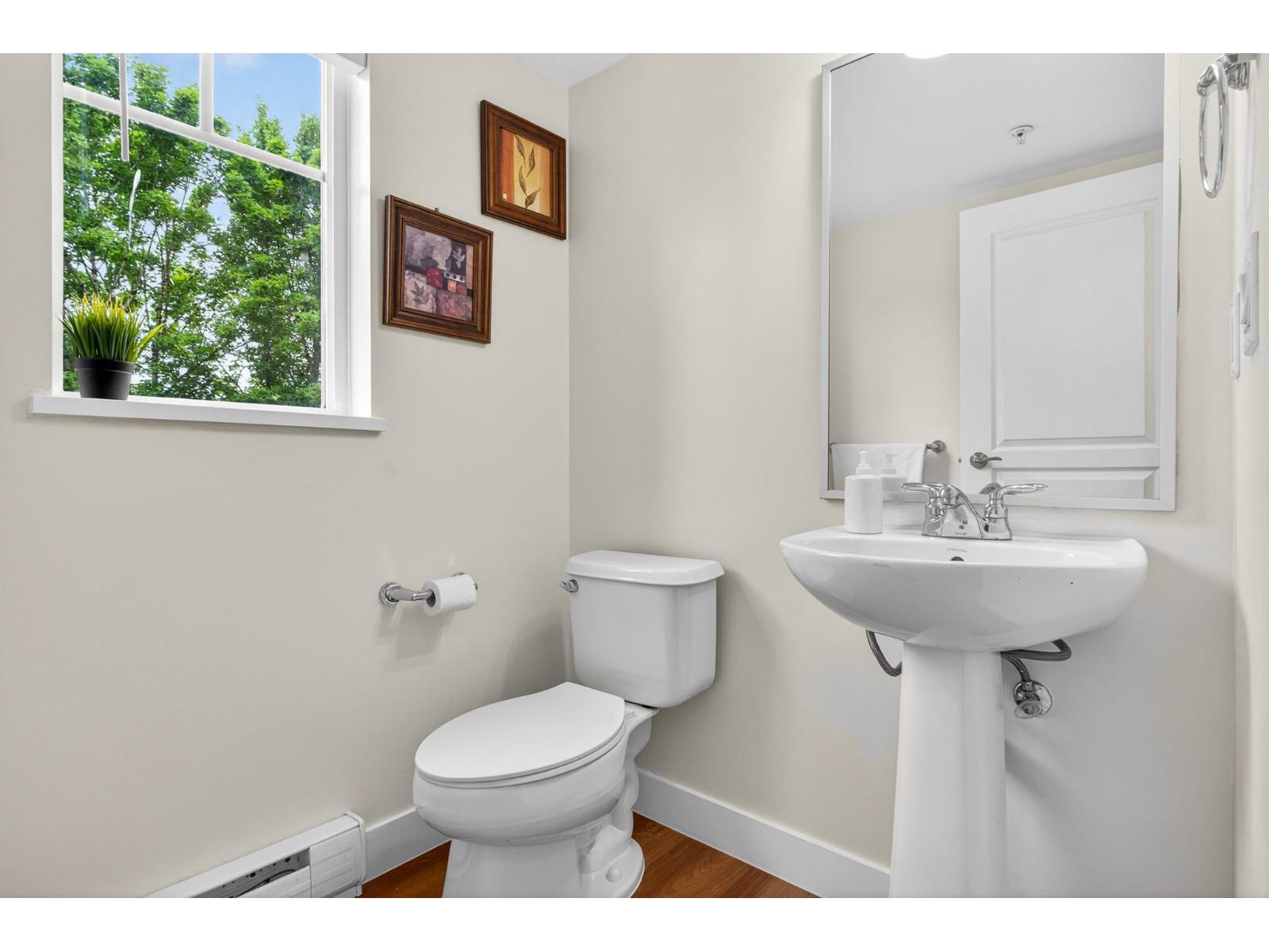 18 20038 70 Avenue Property Photo 11