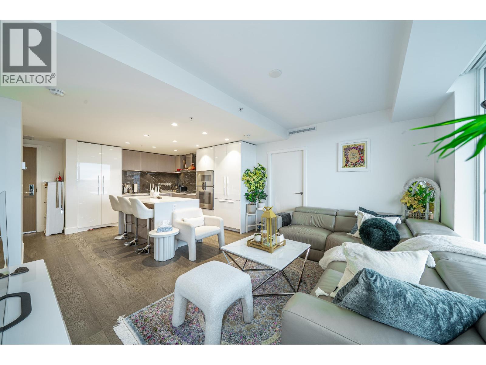 2102 1632 Lions Gate Lane Property Photo 6