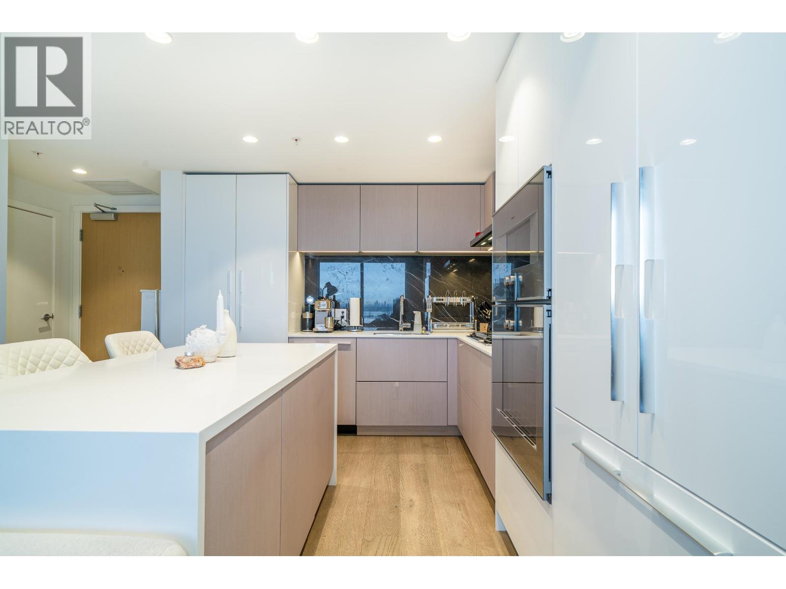 2102 1632 Lions Gate Lane Property Photo 12