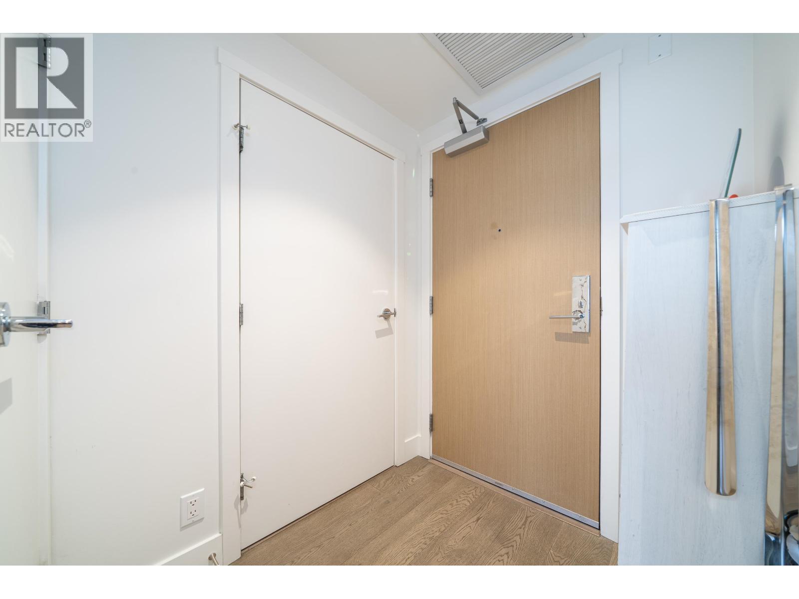 2102 1632 Lions Gate Lane Property Photo 14