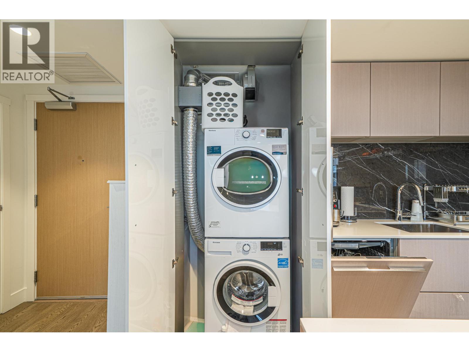 2102 1632 Lions Gate Lane Property Photo 15