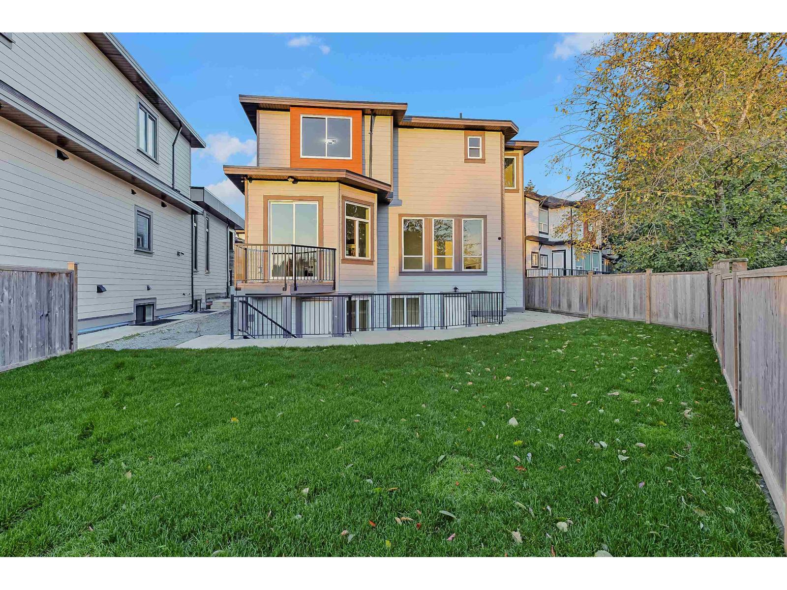 18764 62a Avenue Property Photo 8