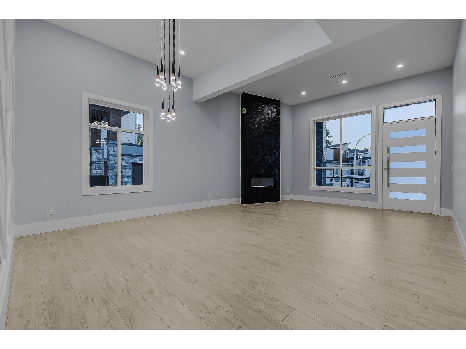 18764 62a Avenue Property Photo 11