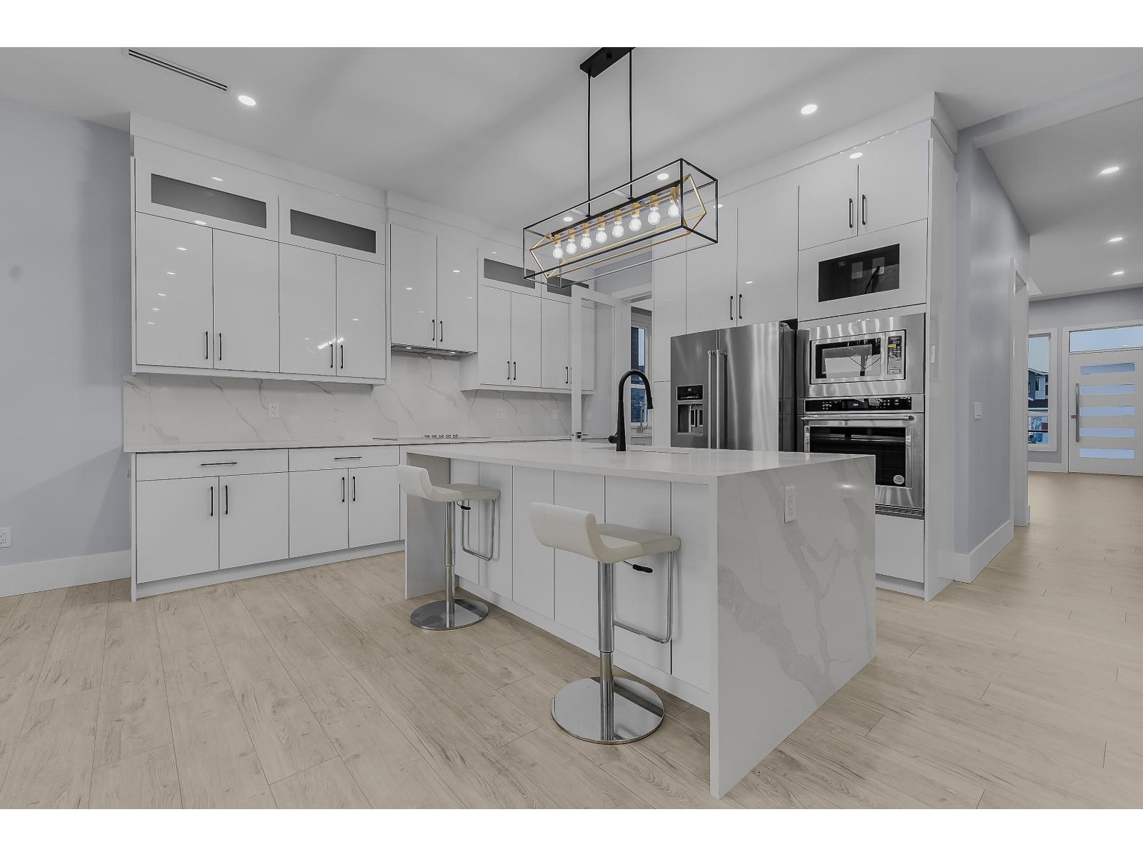 18764 62a Avenue Property Photo 16