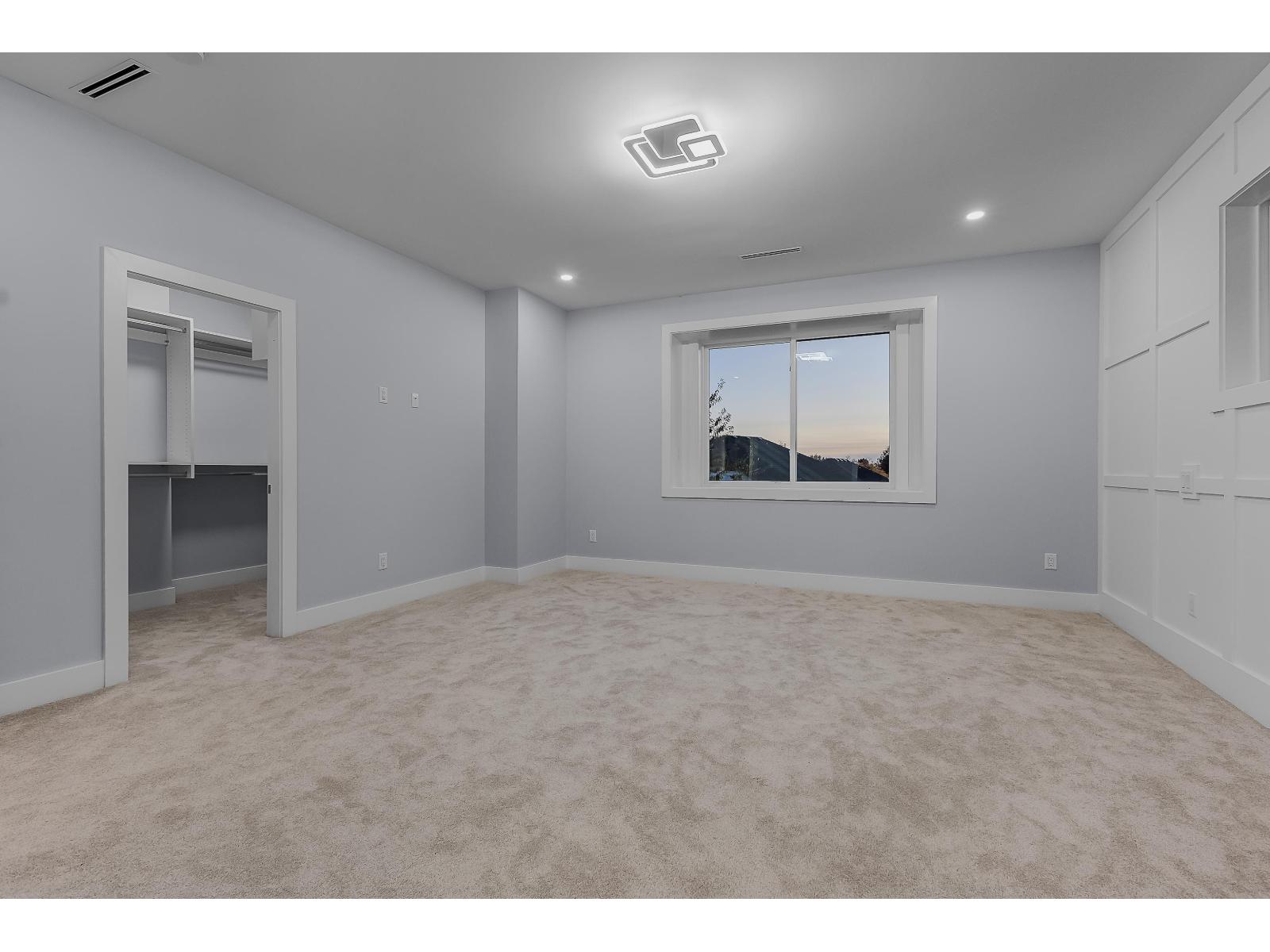 18764 62a Avenue Property Photo 30