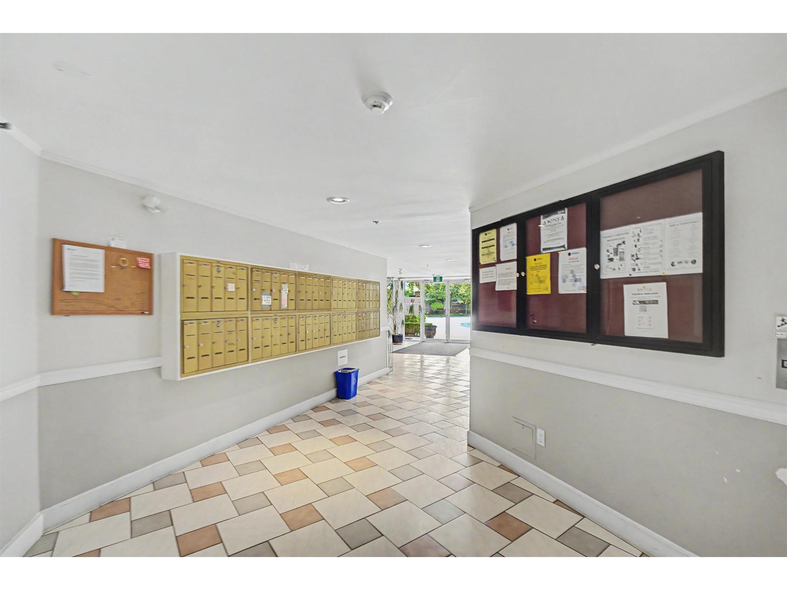 315 9299 121 Street Property Photo 7