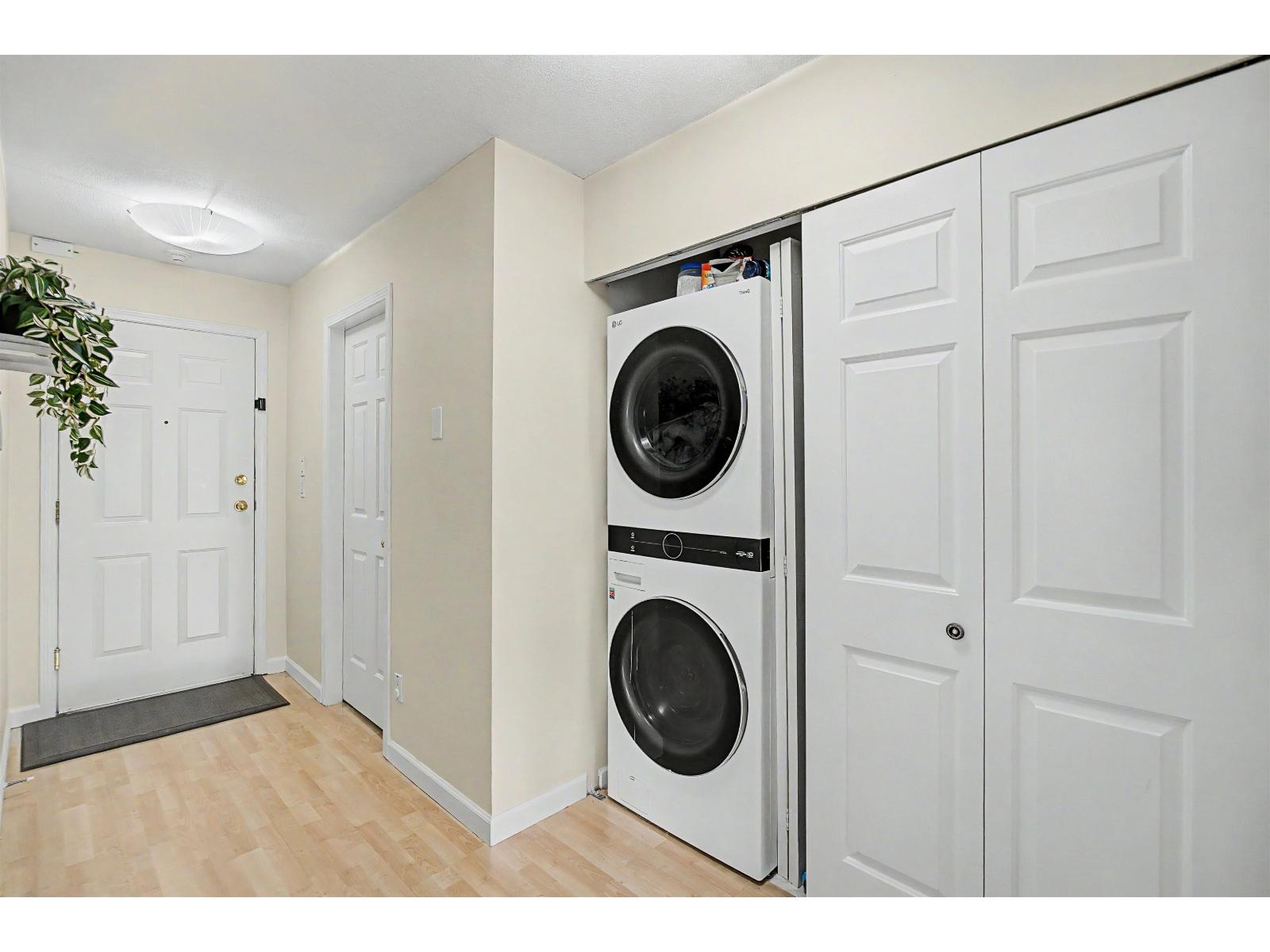 315 9299 121 Street Property Photo 19