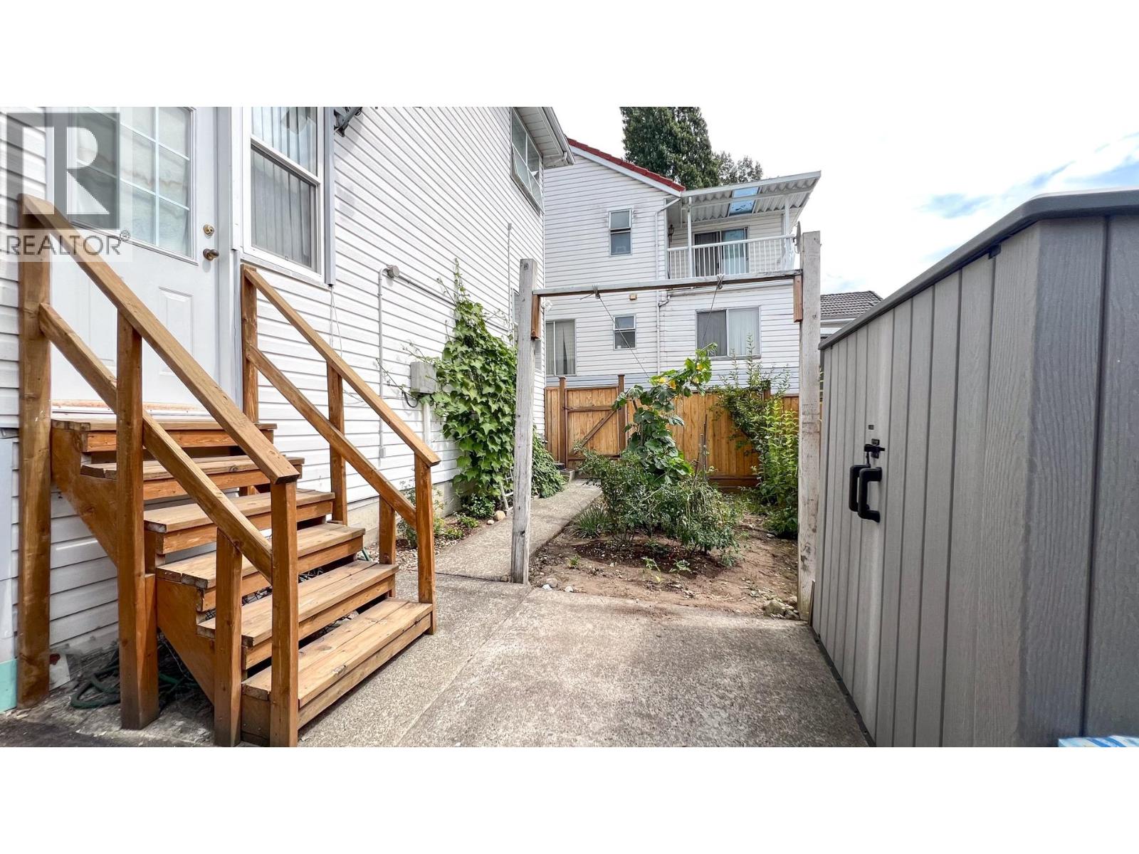 1860 Se Marine Drive Property Photo 27