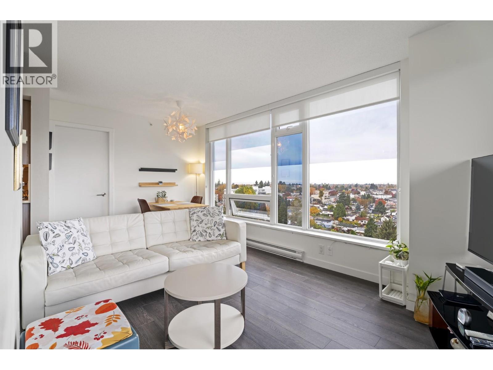 1602 5515 Boundary Road Property Photo 3