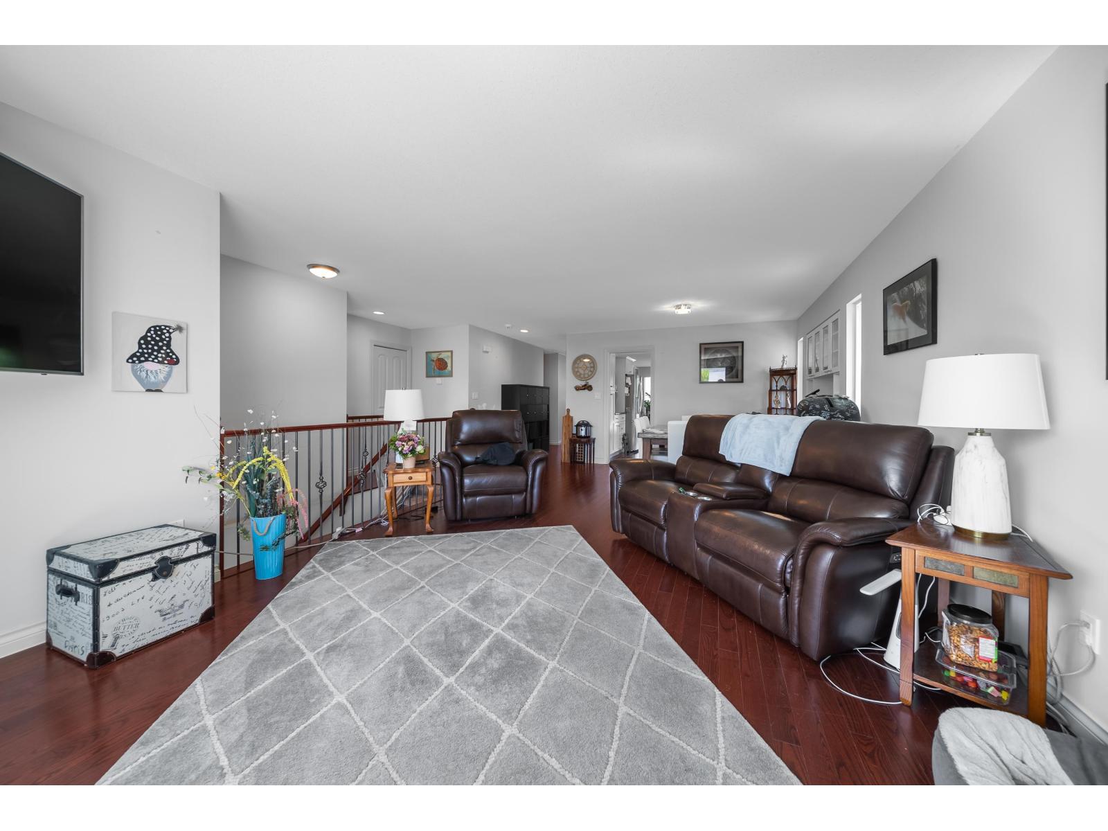 7517 Murray Street Property Photo 6