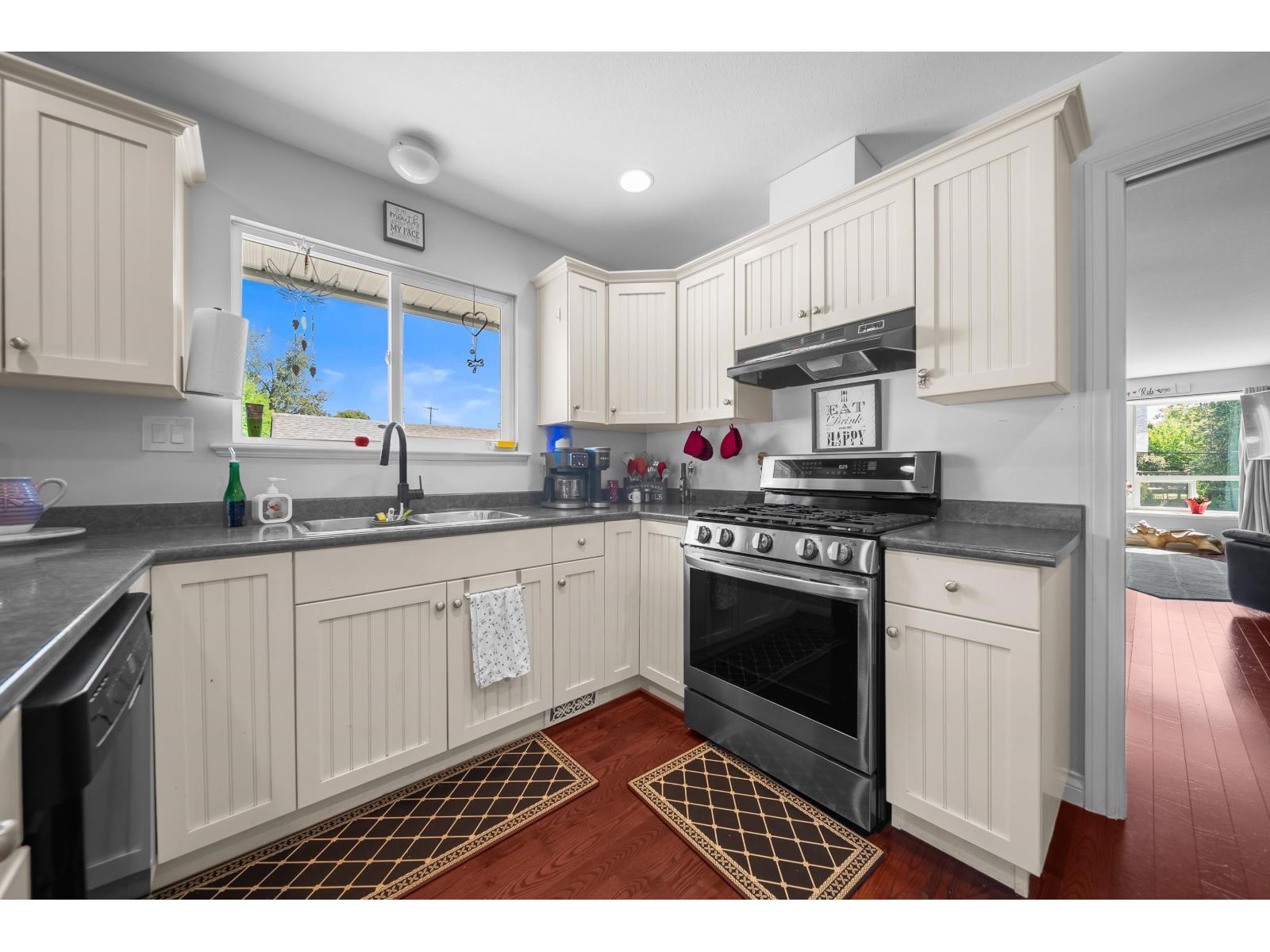 7517 Murray Street Property Photo 10