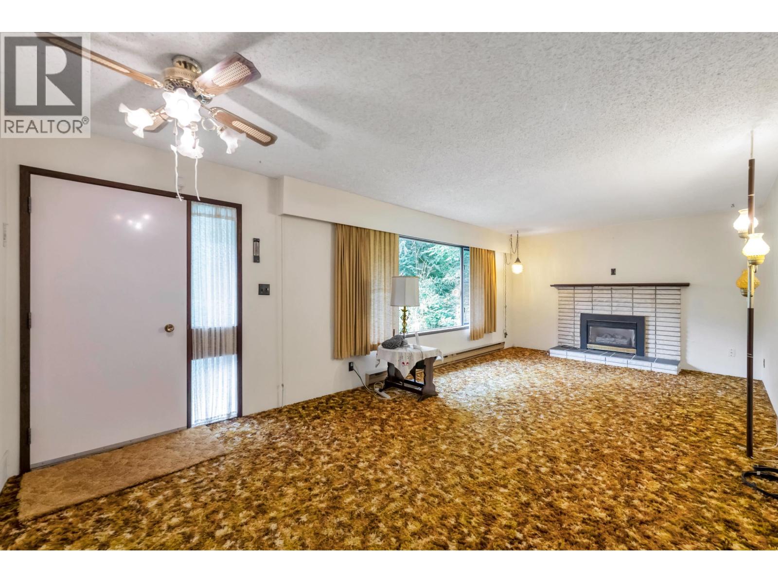 28595 Dewdney Trunk Road Property Photo 7