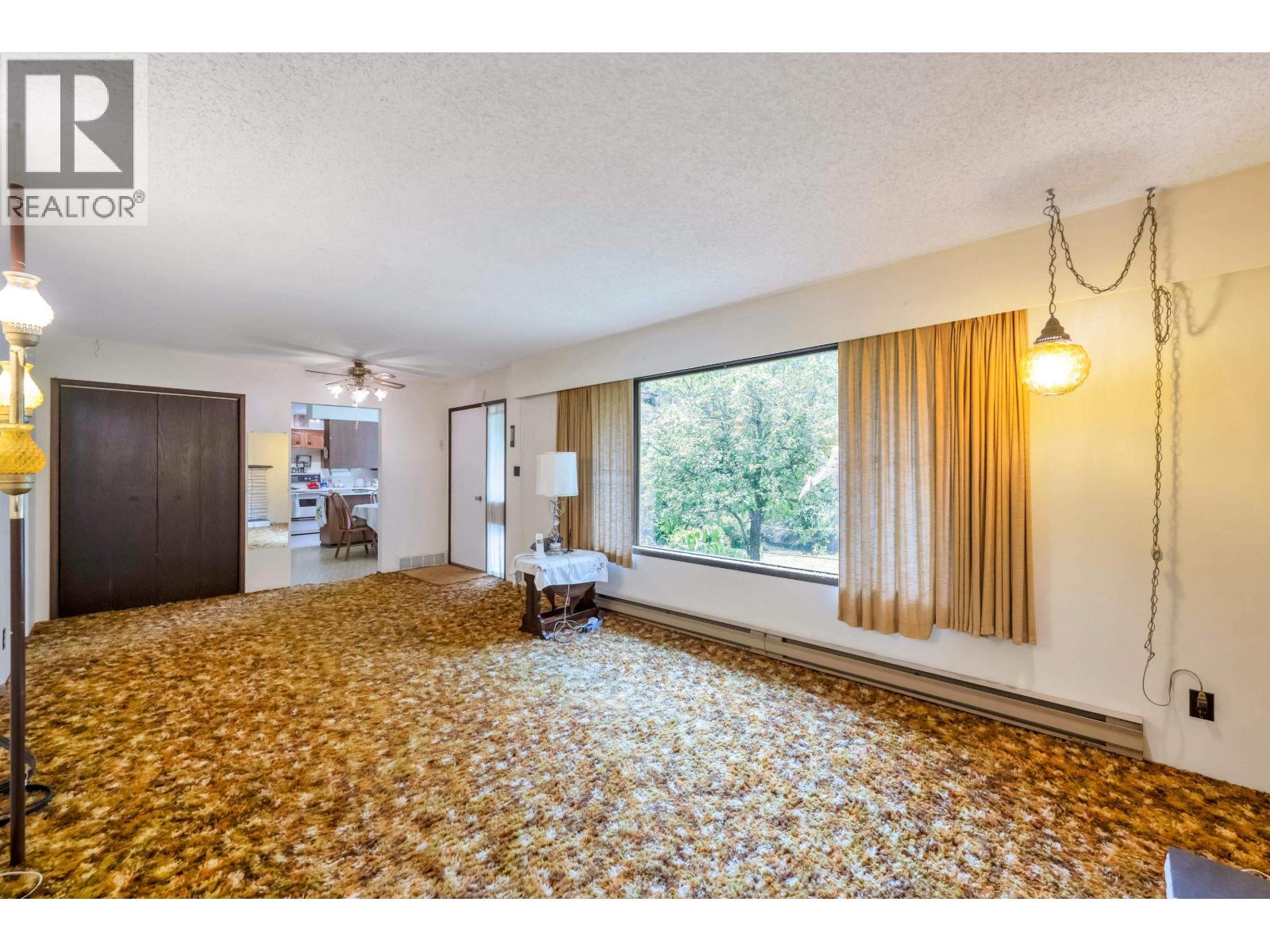 28595 Dewdney Trunk Road Property Photo 9