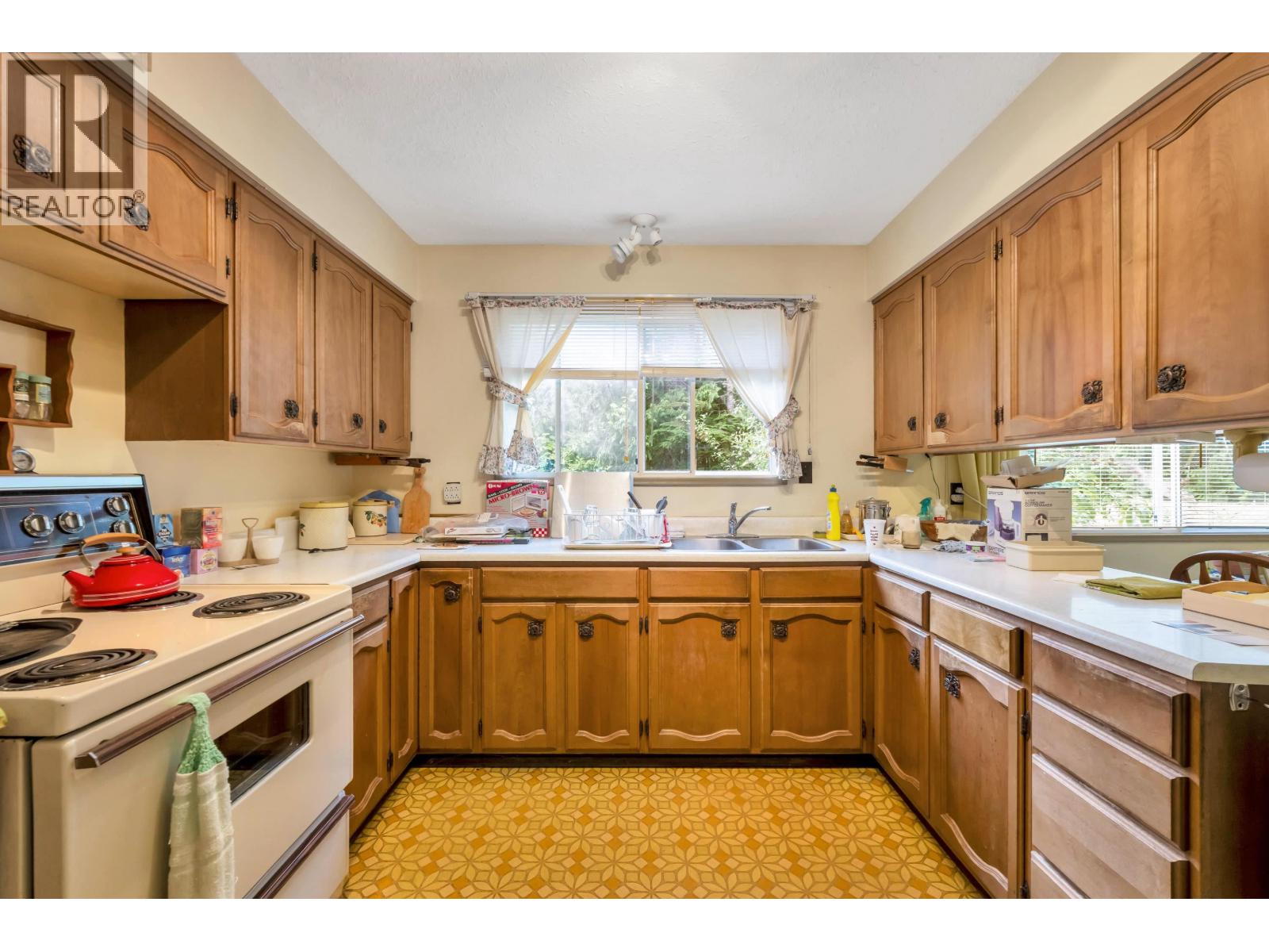 28595 Dewdney Trunk Road Property Photo 13