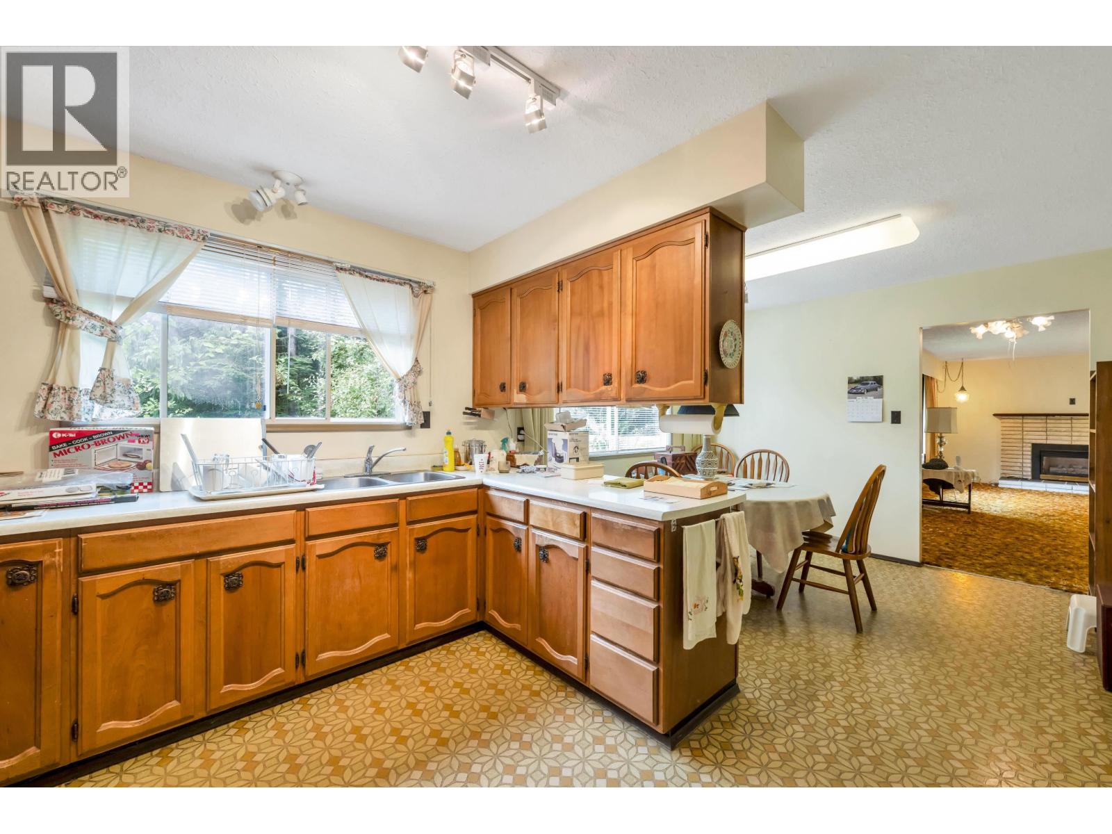 28595 Dewdney Trunk Road Property Photo 14