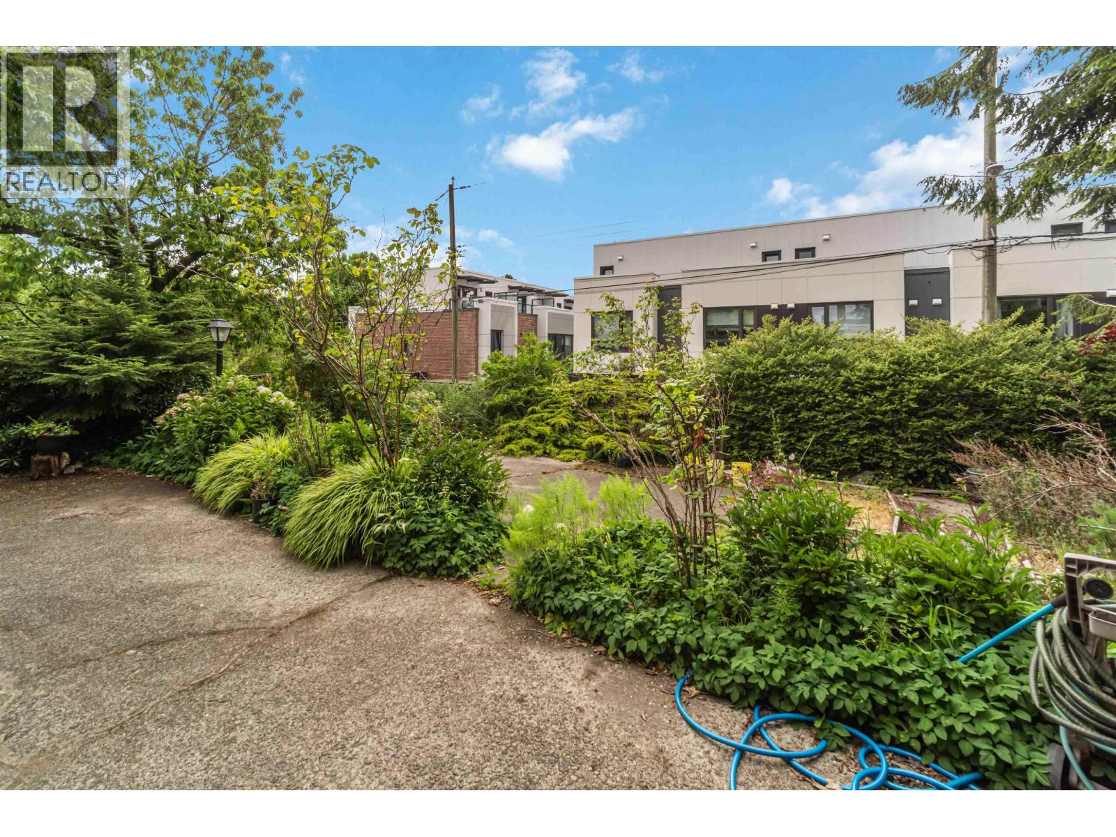 6389 Fremlin Street Property Photo 27