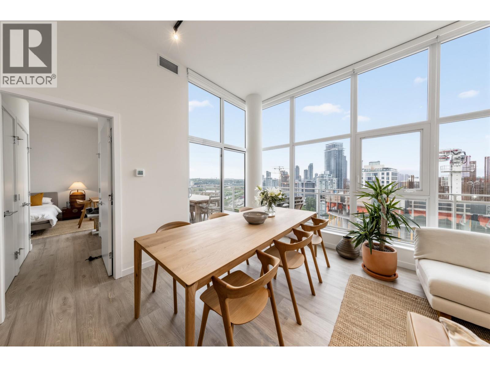 2601 5311 Goring Street Property Photo 4