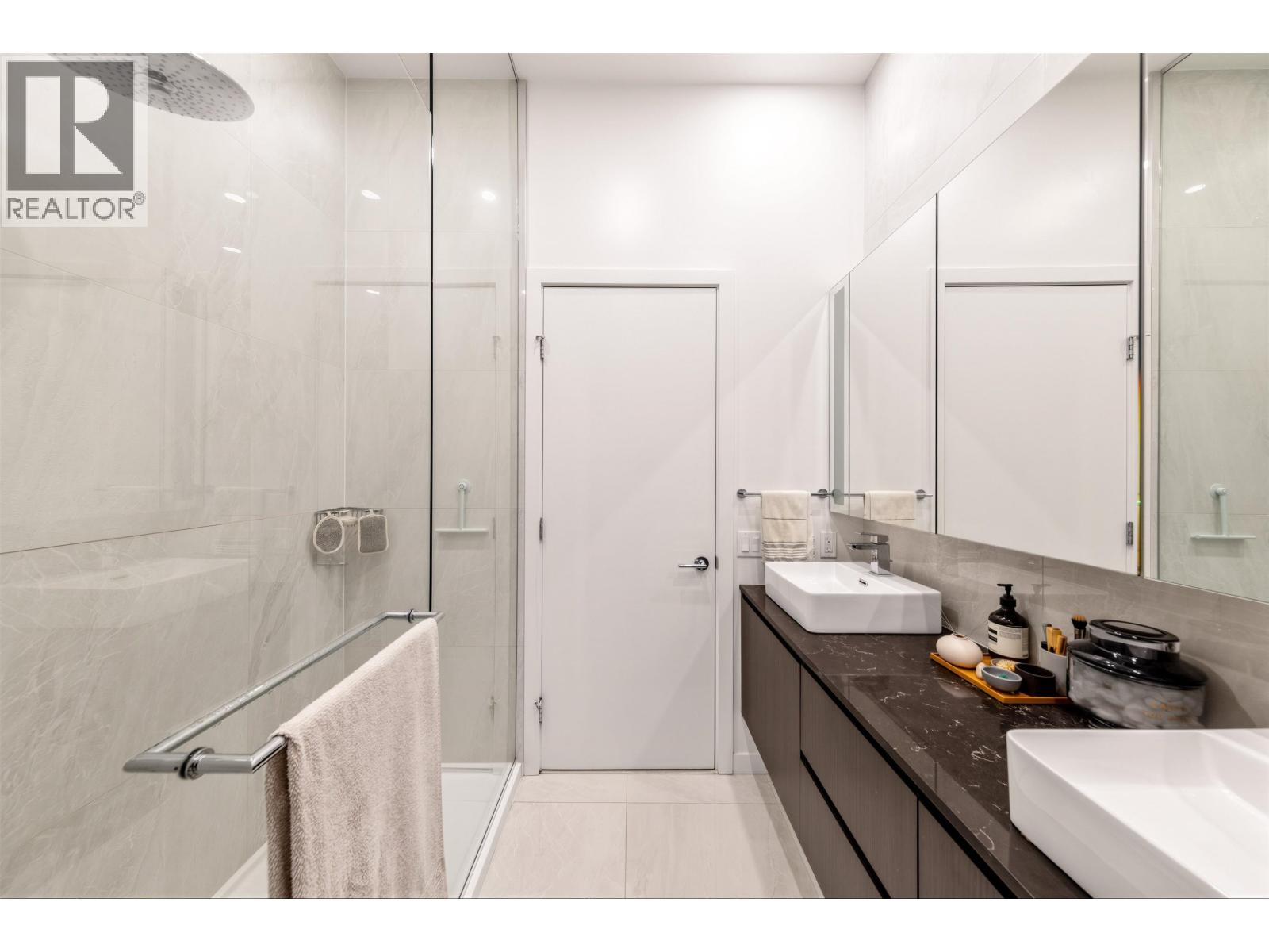 2601 5311 Goring Street Property Photo 13