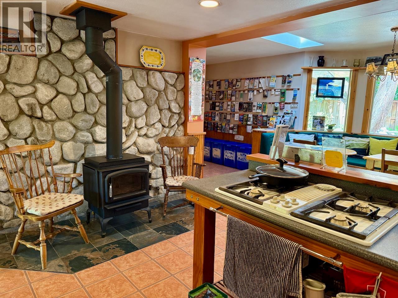 1261 Roberts Creek Road Property Photo 10