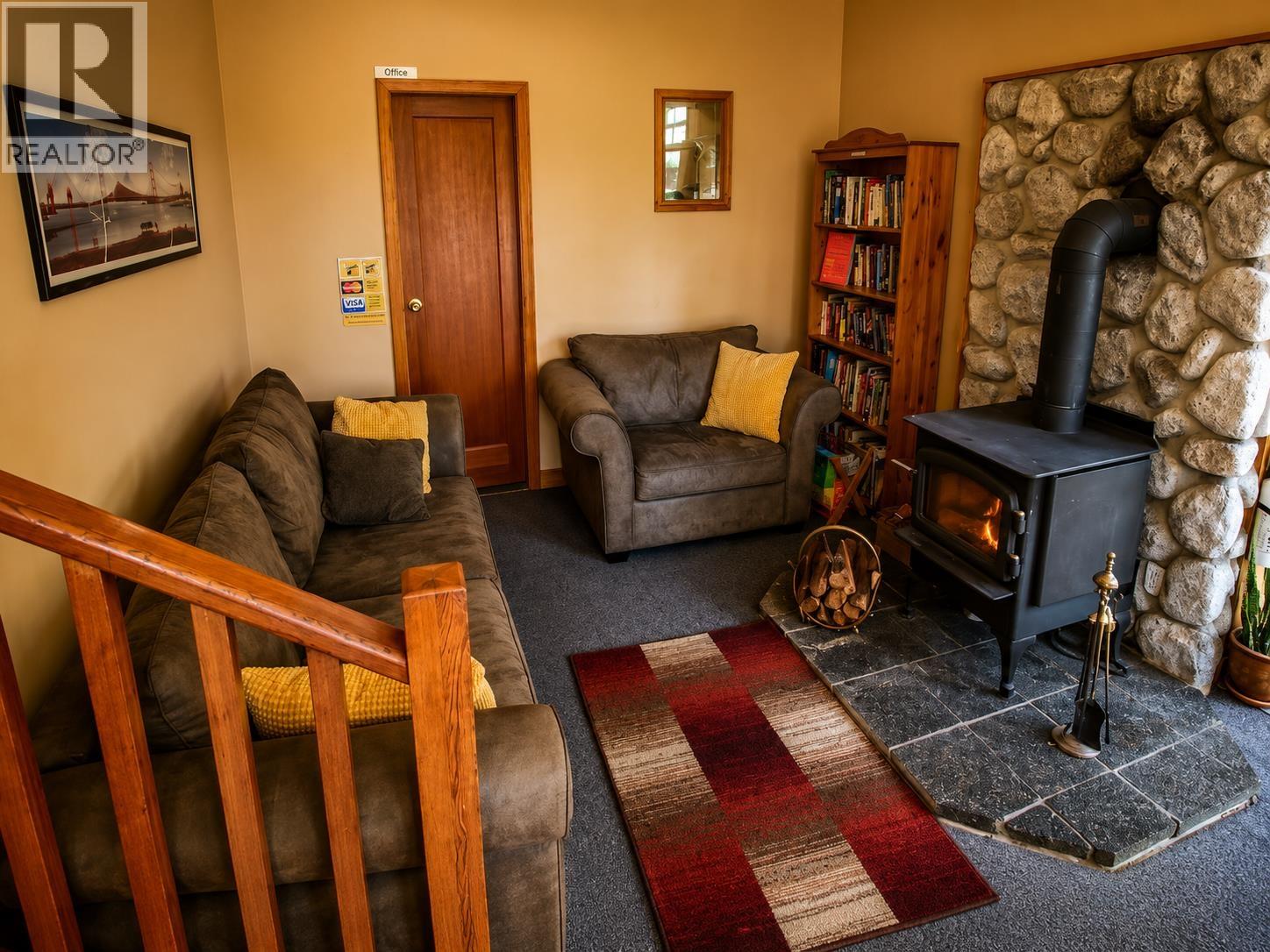 1261 Roberts Creek Road Property Photo 16