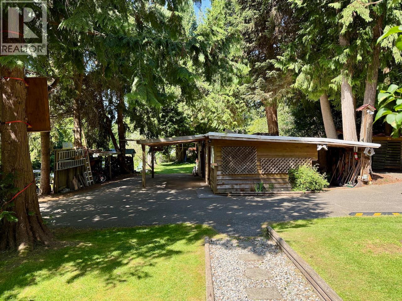1261 Roberts Creek Road Property Photo 19