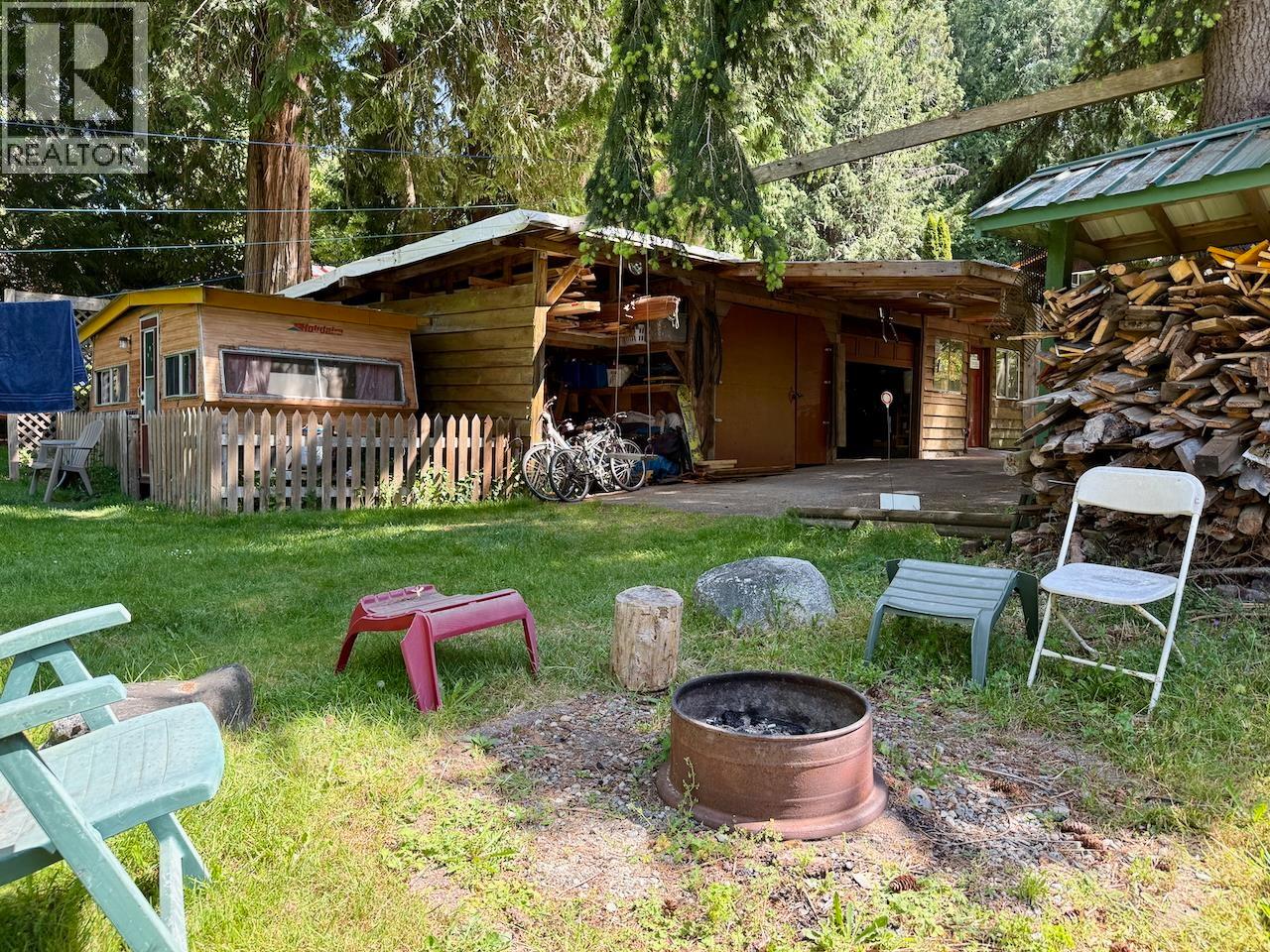 1261 Roberts Creek Road Property Photo 34