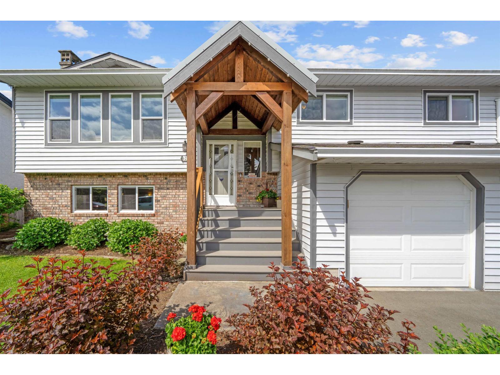 6235 DUNDEE Place Property Photo 1