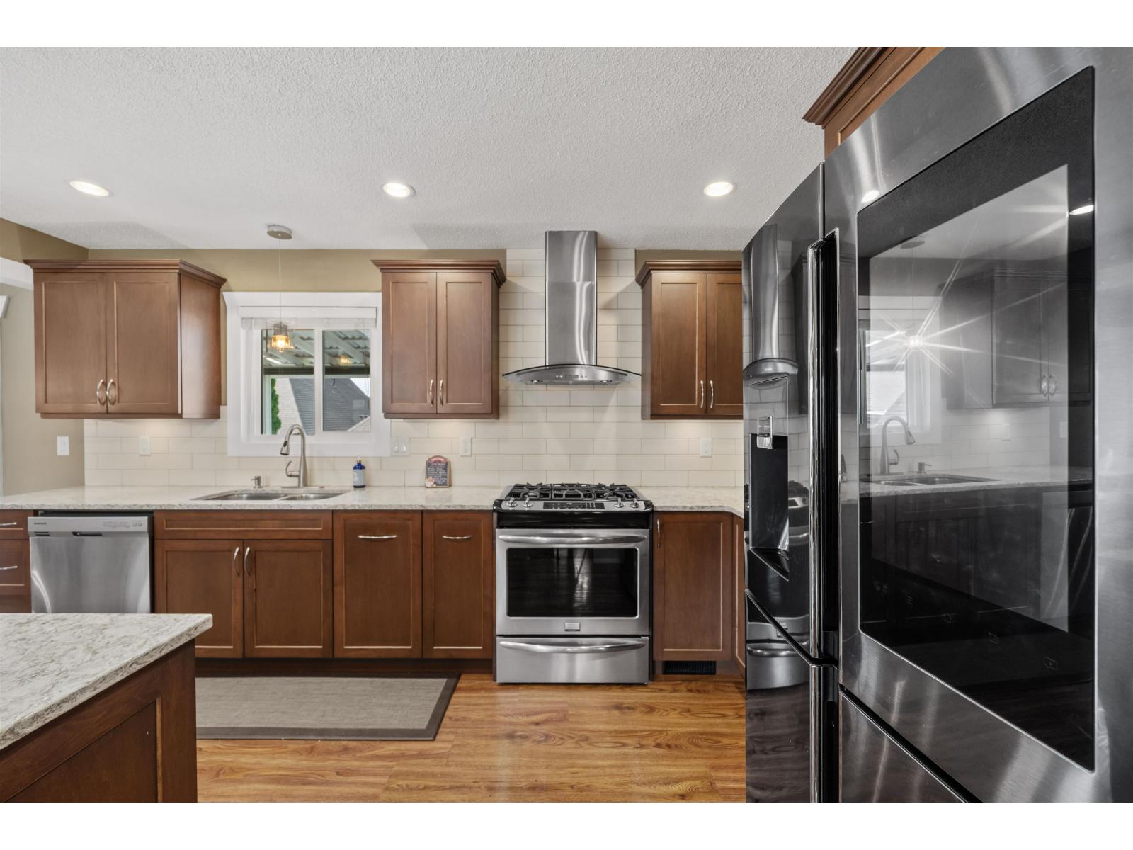 6235 Dundee Place Property Photo 6