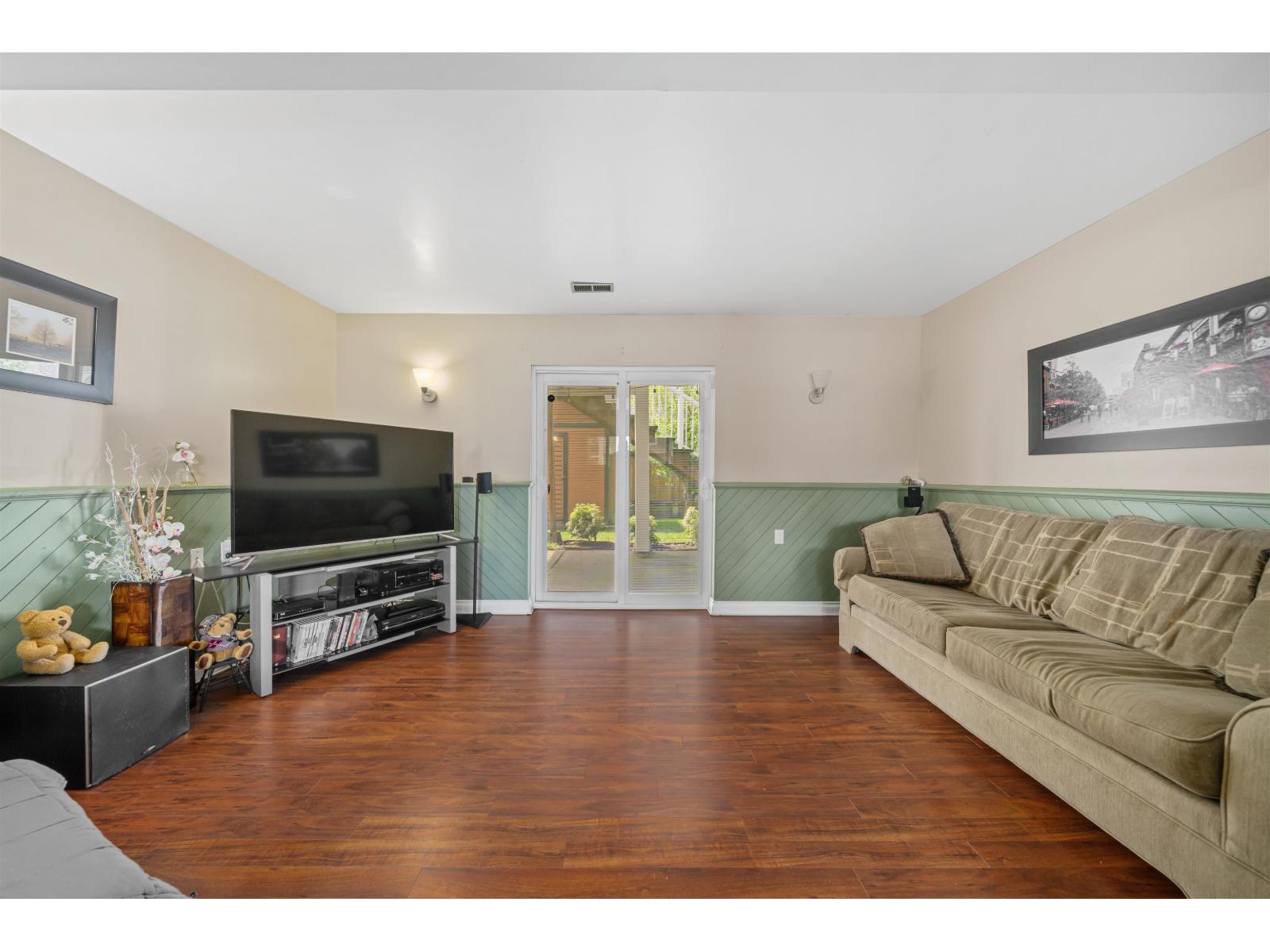6235 Dundee Place Property Photo 19