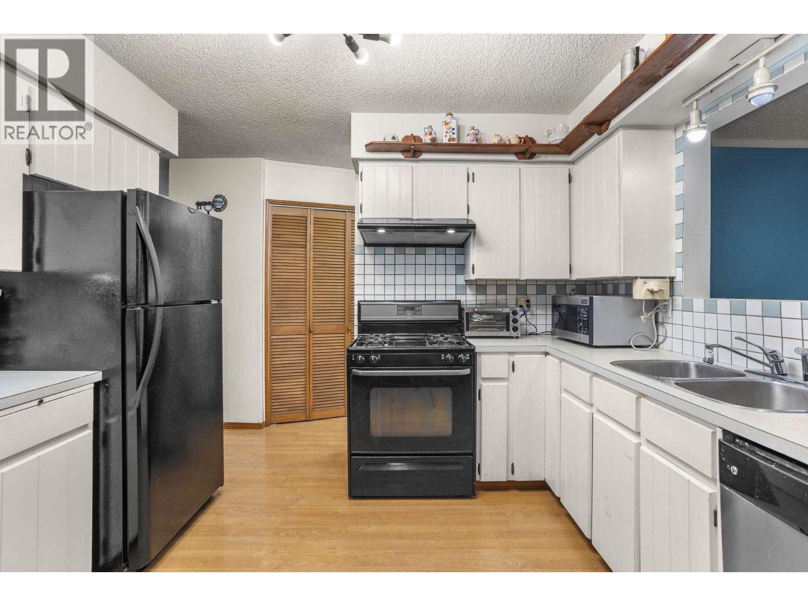 11750 Fraserview Street Property Photo 12