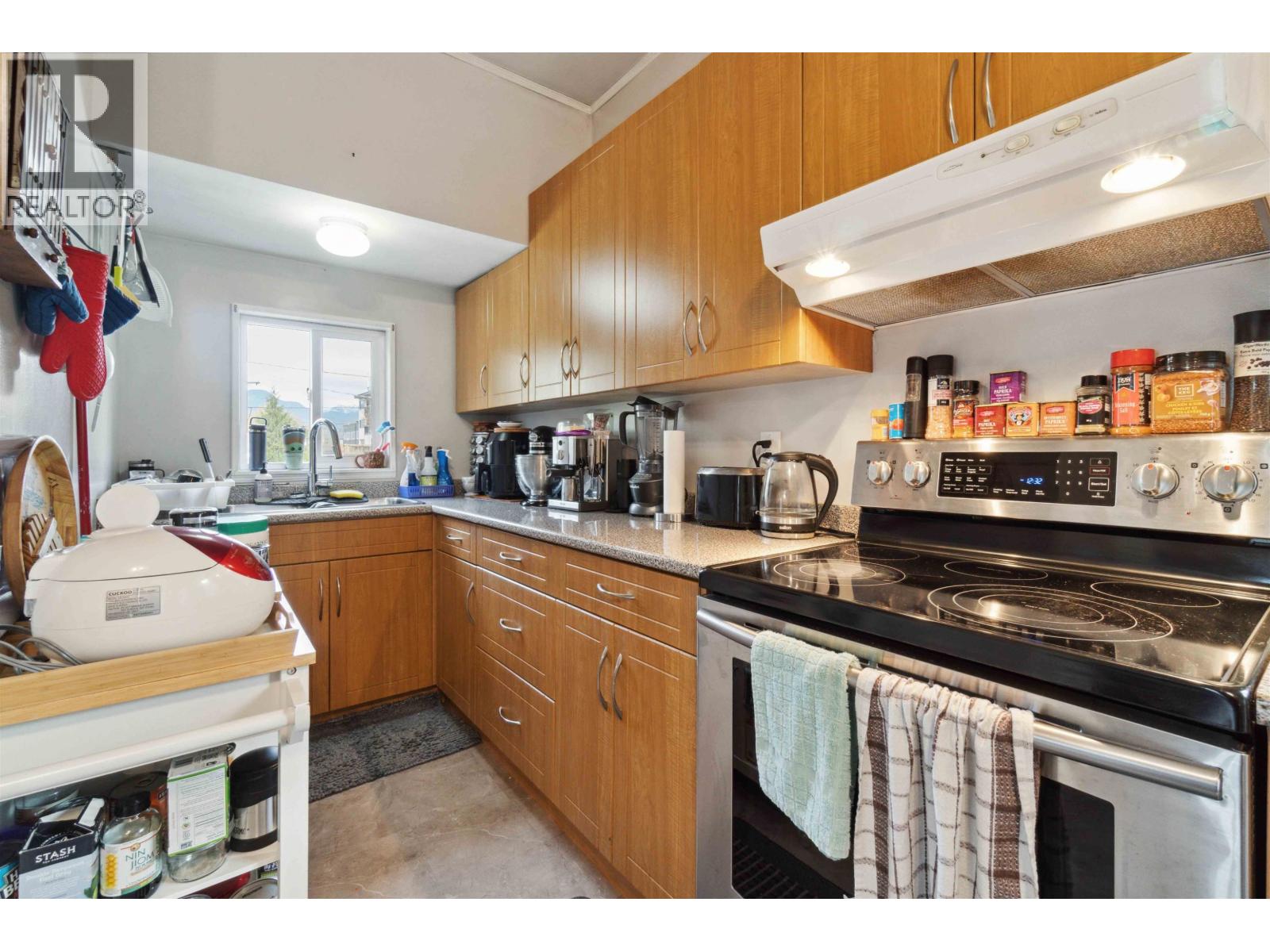 1649 Grant Street Property Photo 7