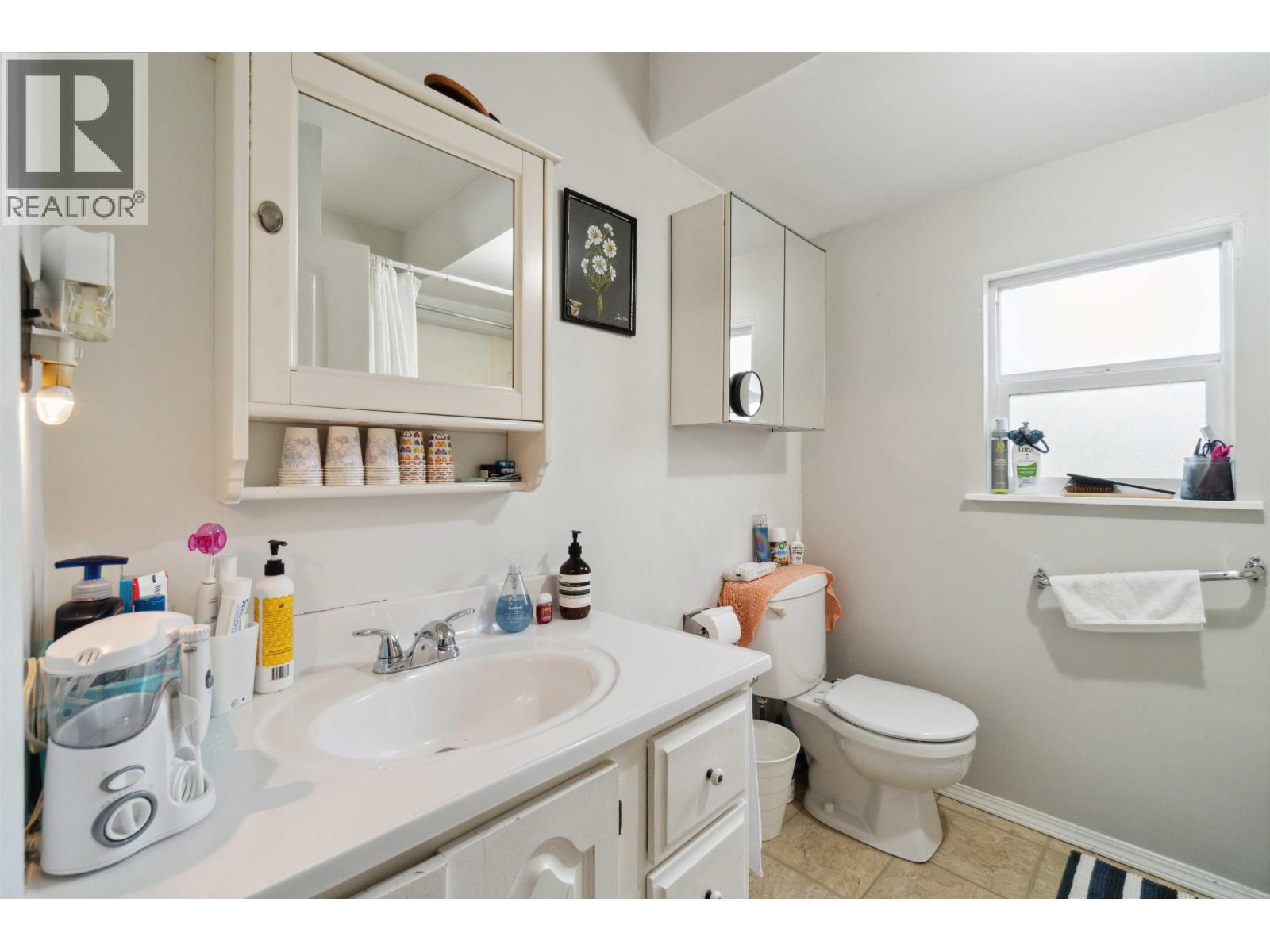 1649 Grant Street Property Photo 9
