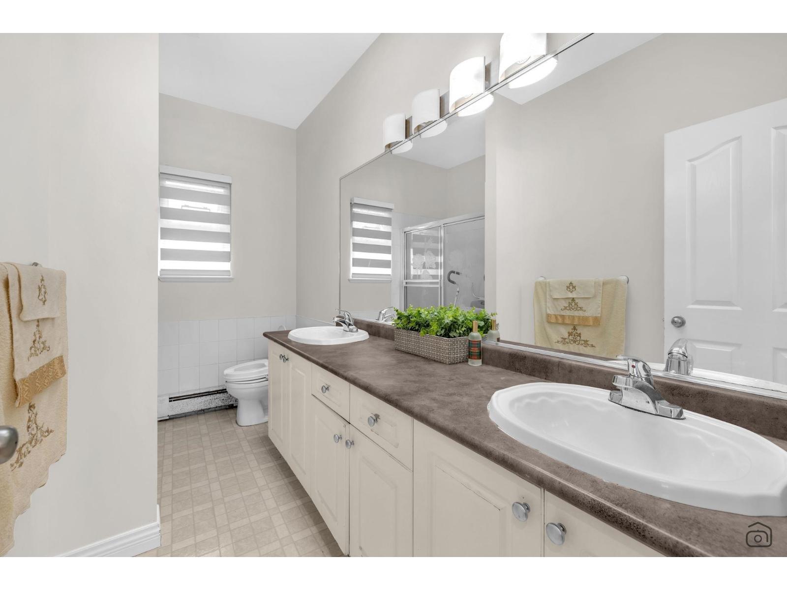 7480 Lee Street Property Photo 11