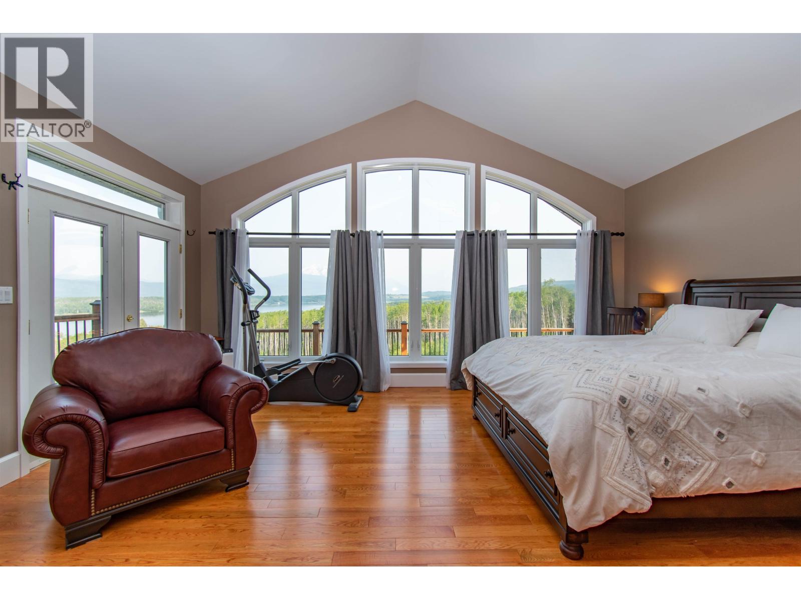 8020 Hislop Road Property Photo 17