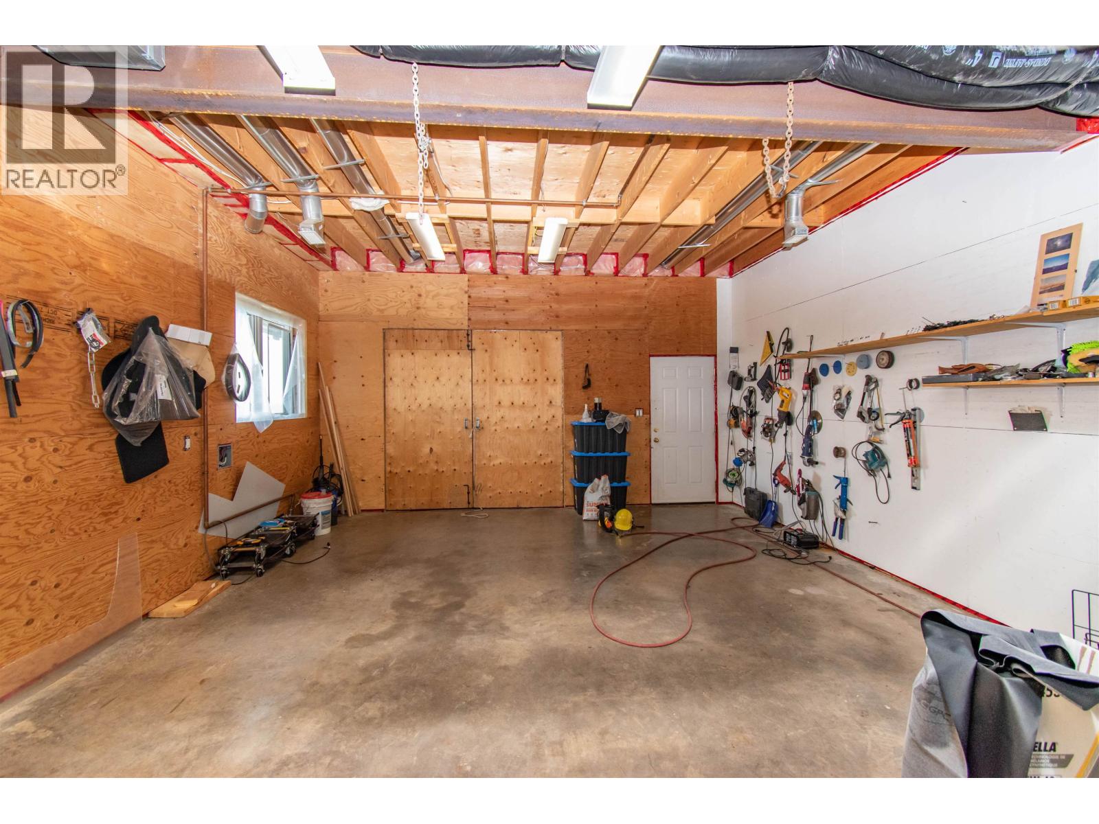 8020 Hislop Road Property Photo 28