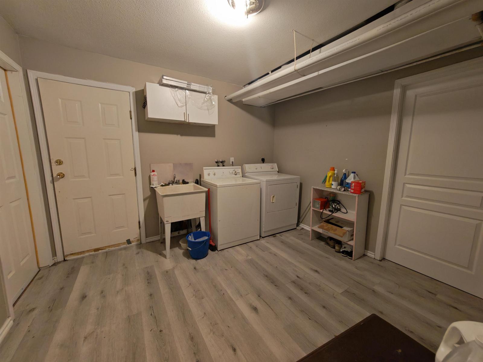 16328 96 Avenue Property Photo 17