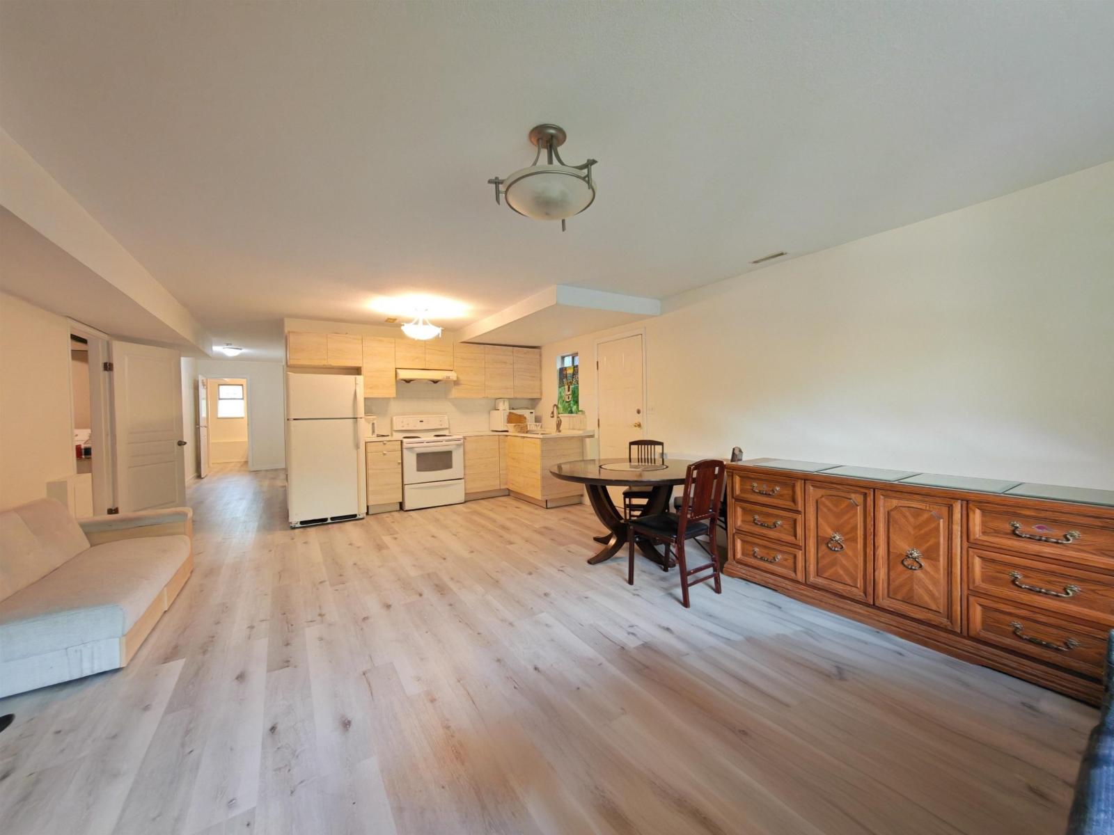 16328 96 Avenue Property Photo 19
