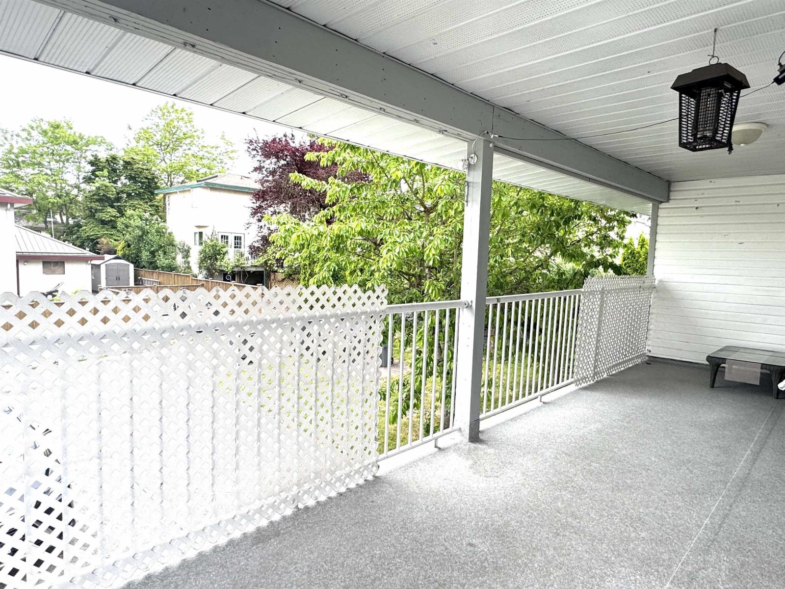 16328 96 Avenue Property Photo 23