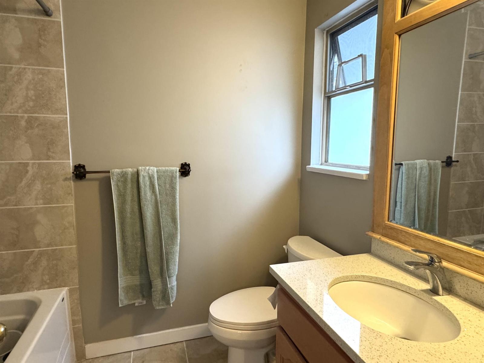 16328 96 Avenue Property Photo 27
