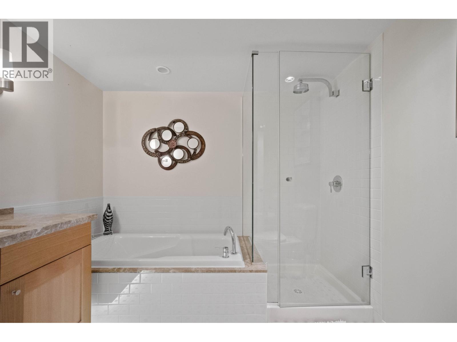 2001 821 Cambie Street Property Photo 12